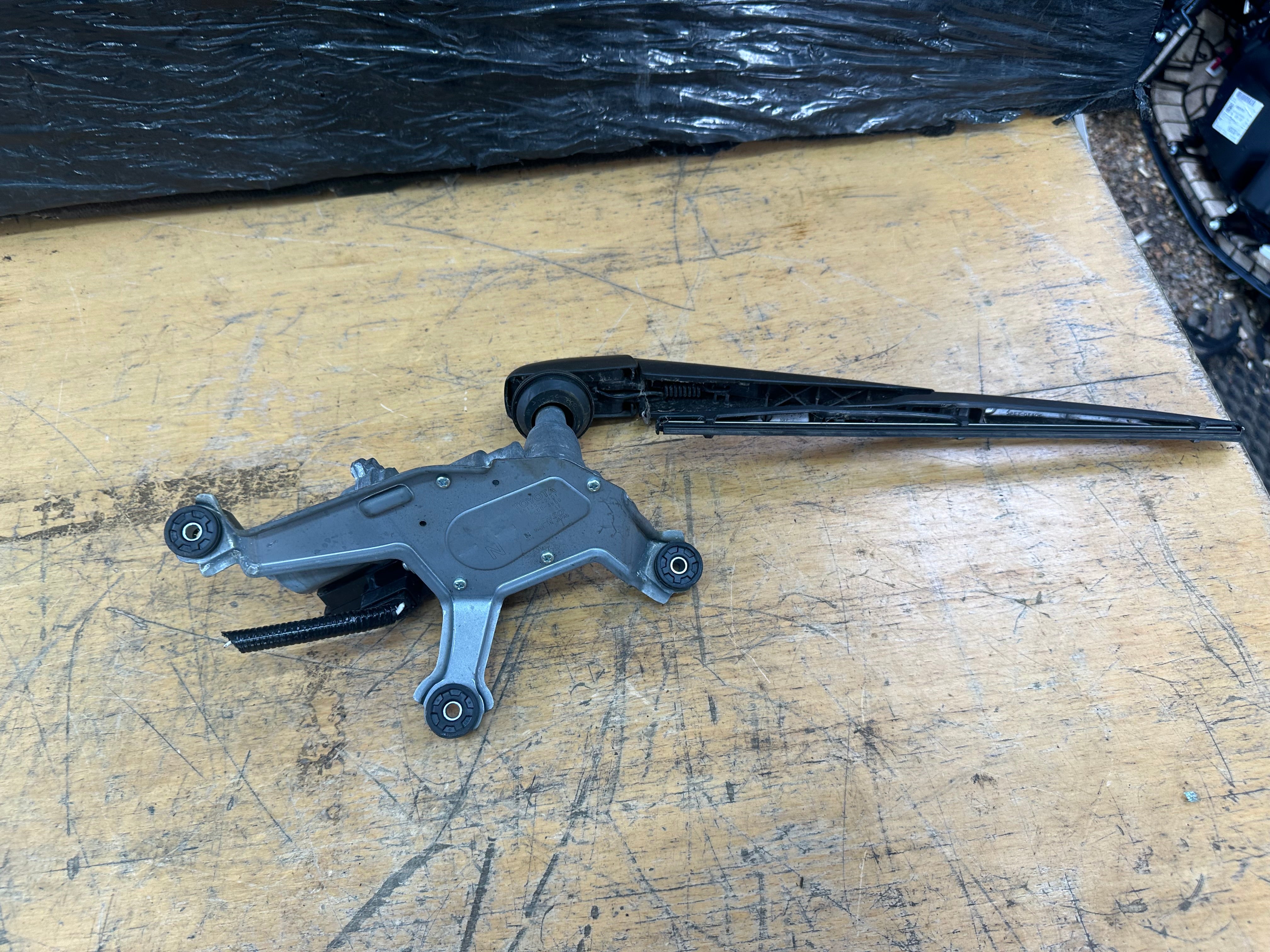 Toyota RAV-4 2022 Wiper Motor with Blade Rear (85130-42101) (259600-3850)