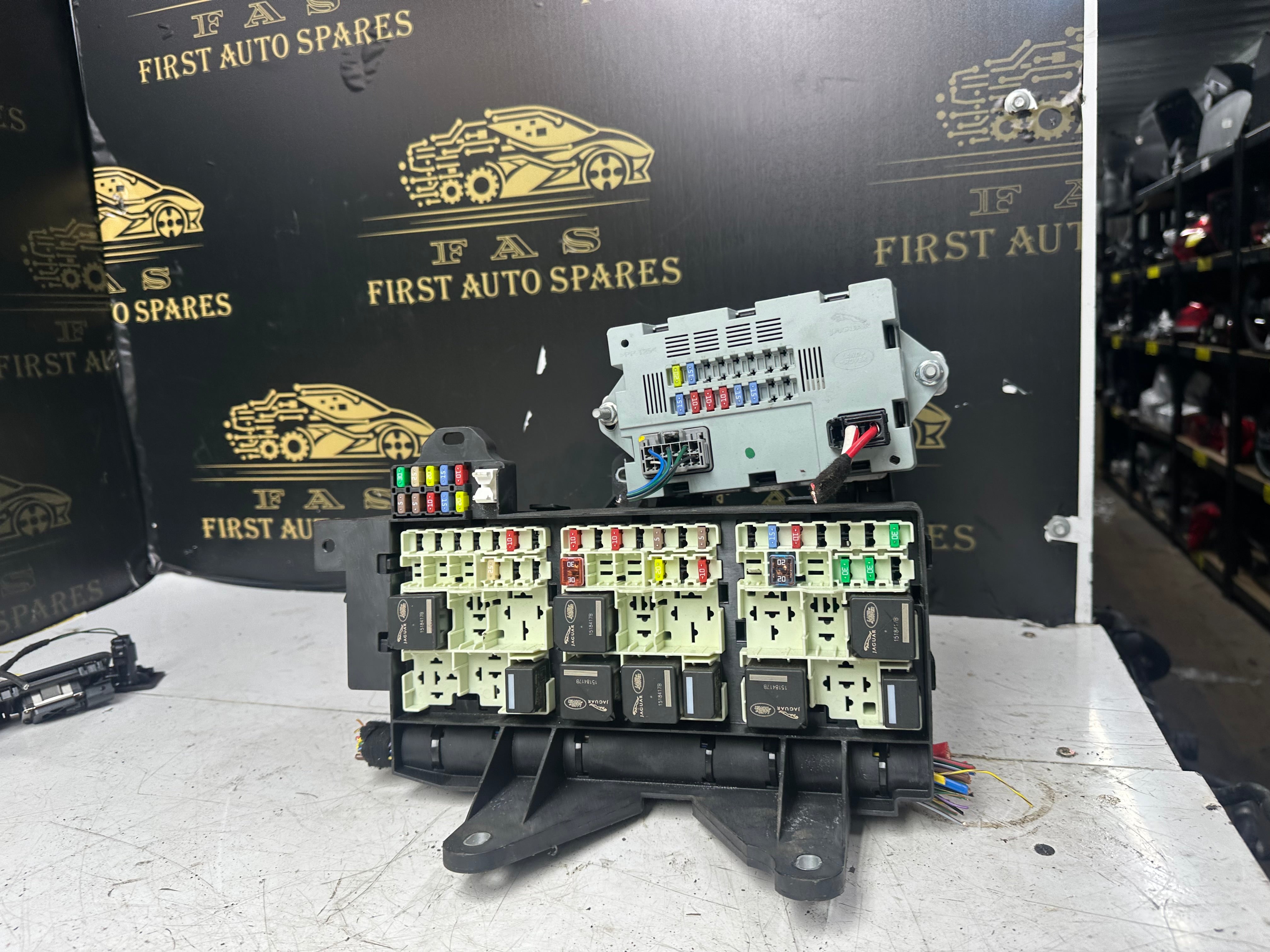 Jaguar XF X260 2.0 Petrol 2018 CCM Fuse Box (GX73-14A067-DB)