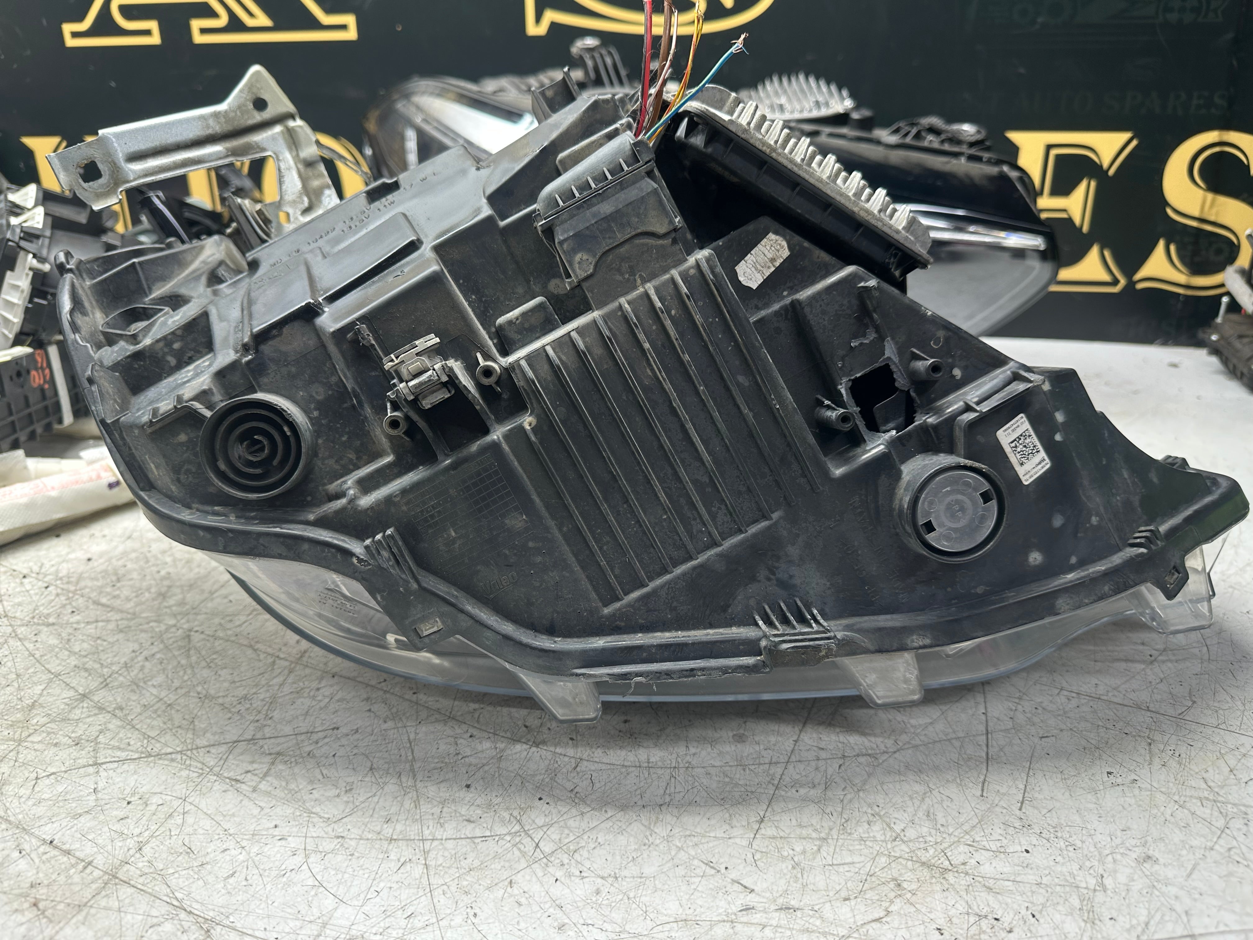 BMW 4 Series F32/F33/F80/F82 Passenger Headlight Full LED 7498915-01  17-20