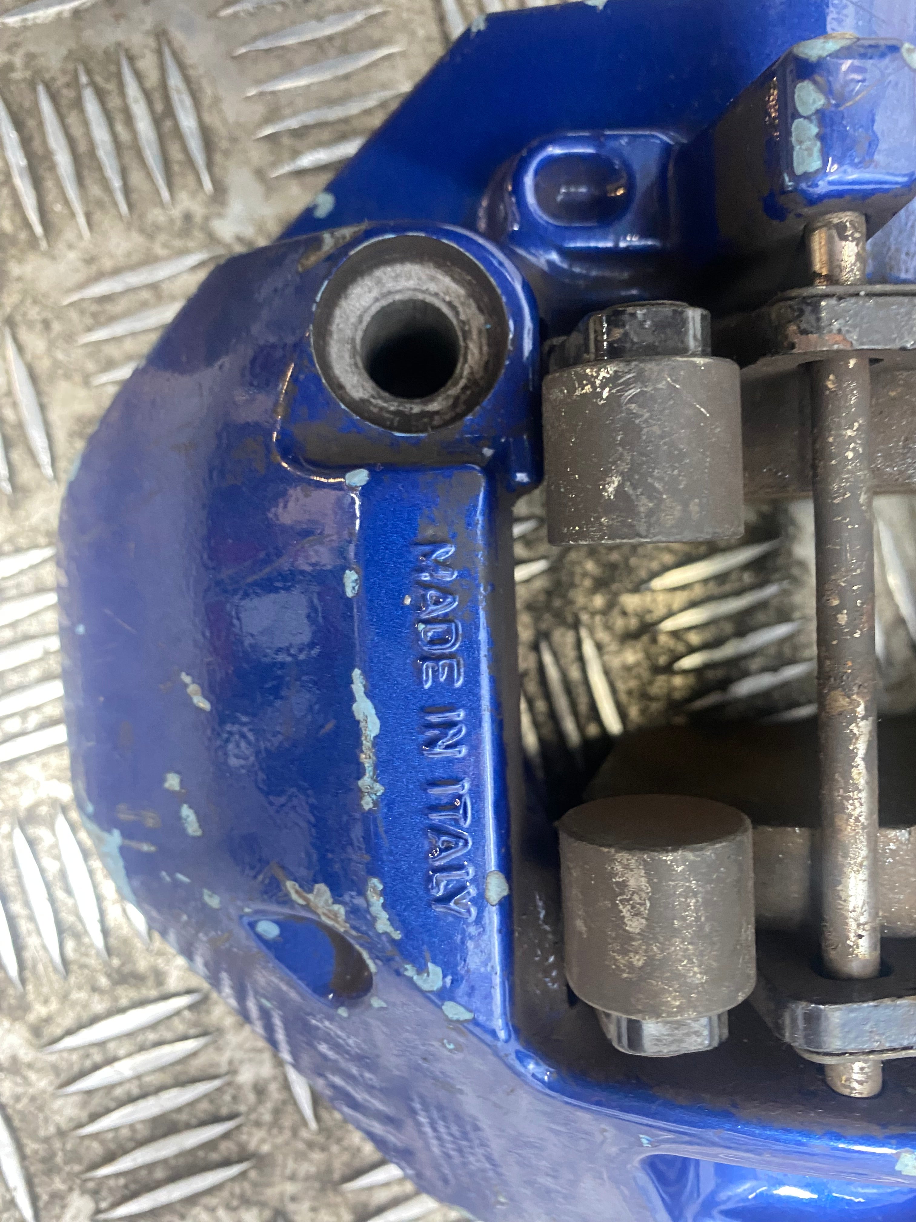 BMW Blue Brembo Front Left Side Brake Calipers – M5 / M6 – 30/34/36