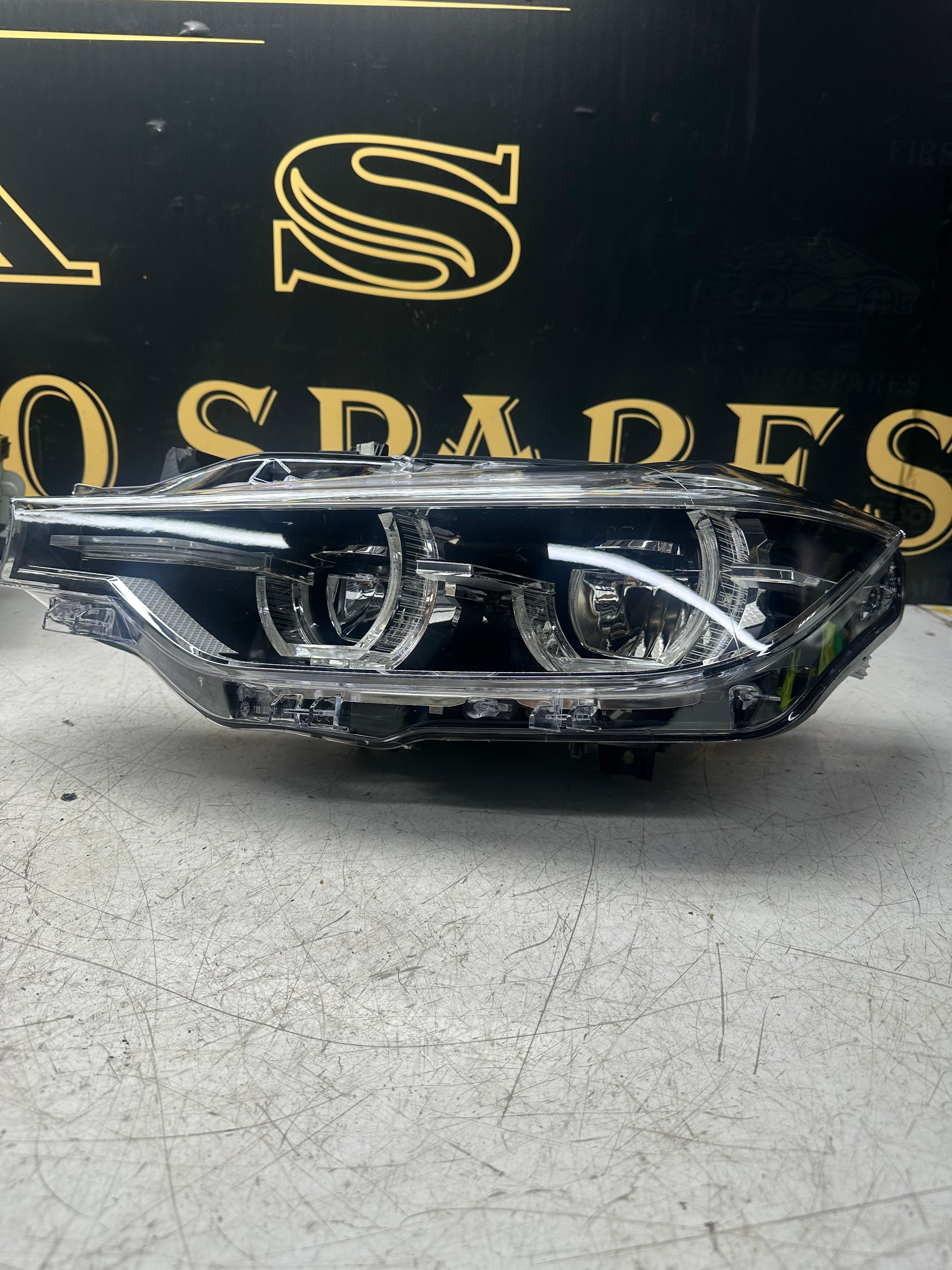 BMW 3 Series F30 / F31 2015–2019 LCI LED Headlight Passenger Side (7419631-04)