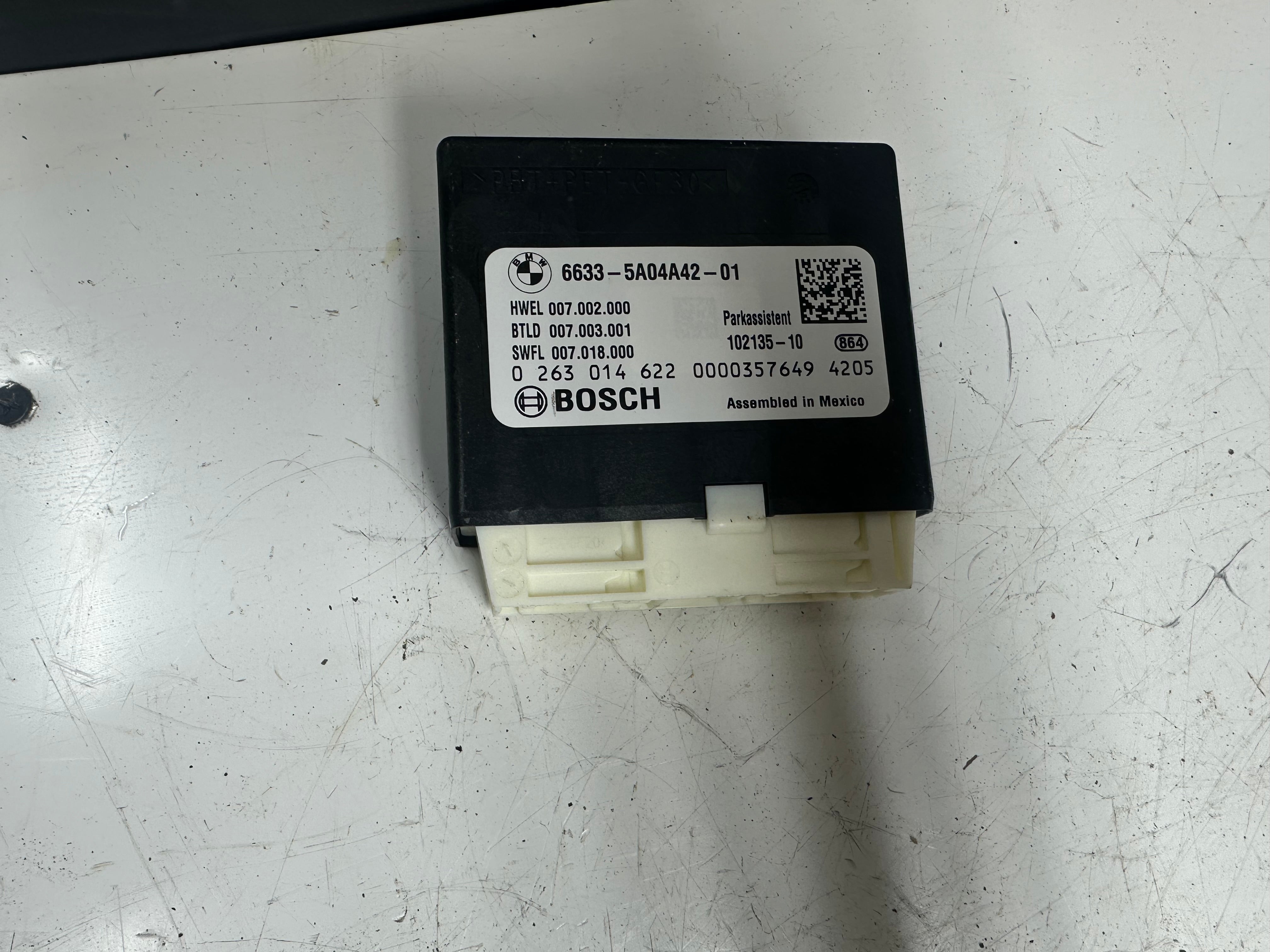 BMW F-Series PDC Parking Sensors Control Module (6633-5A04A42-01)