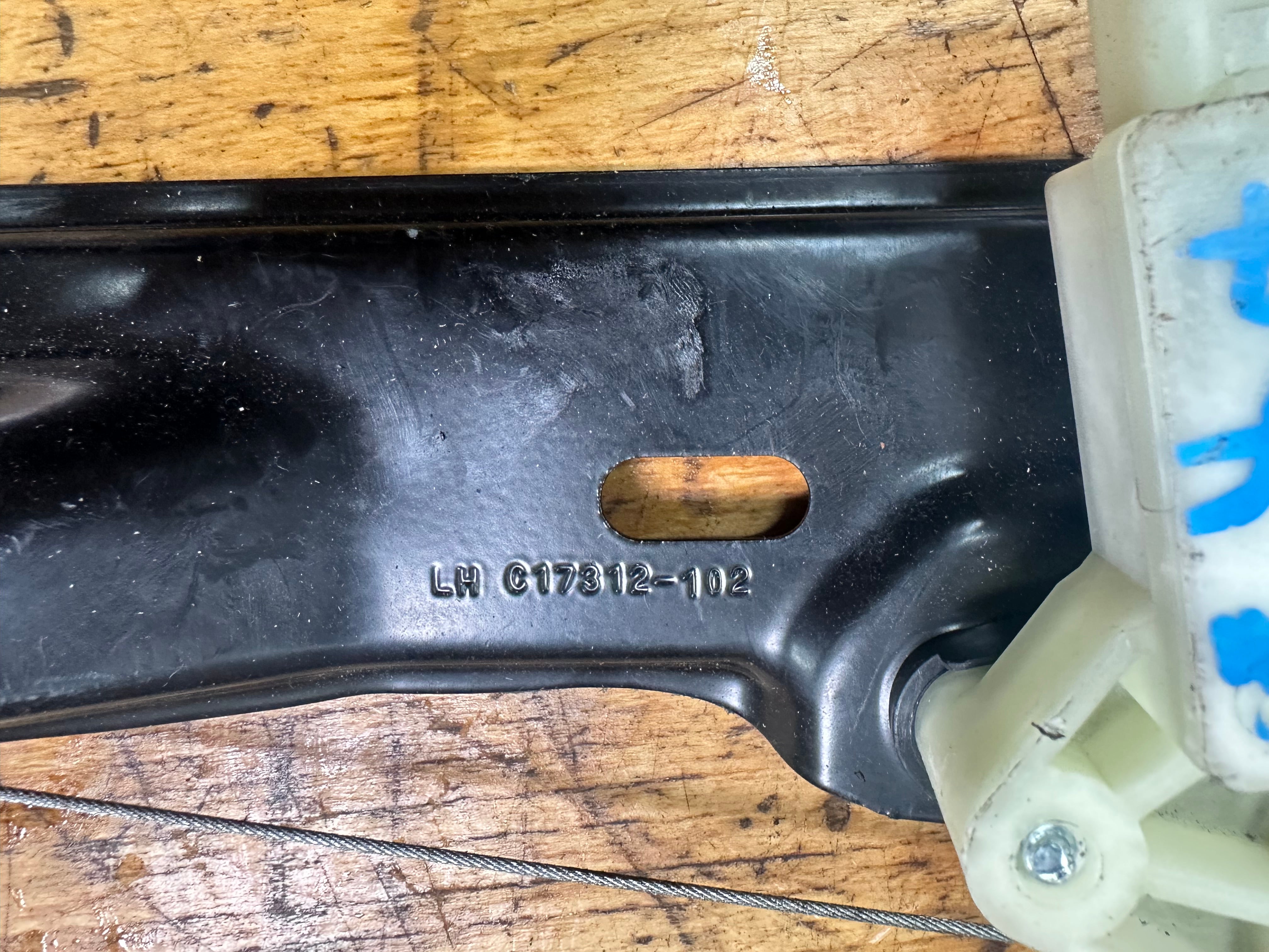 Nissan Qashqai J11 2018 Front Left N/S/F Window Regulator (80701 HV00A) (C82896-101)