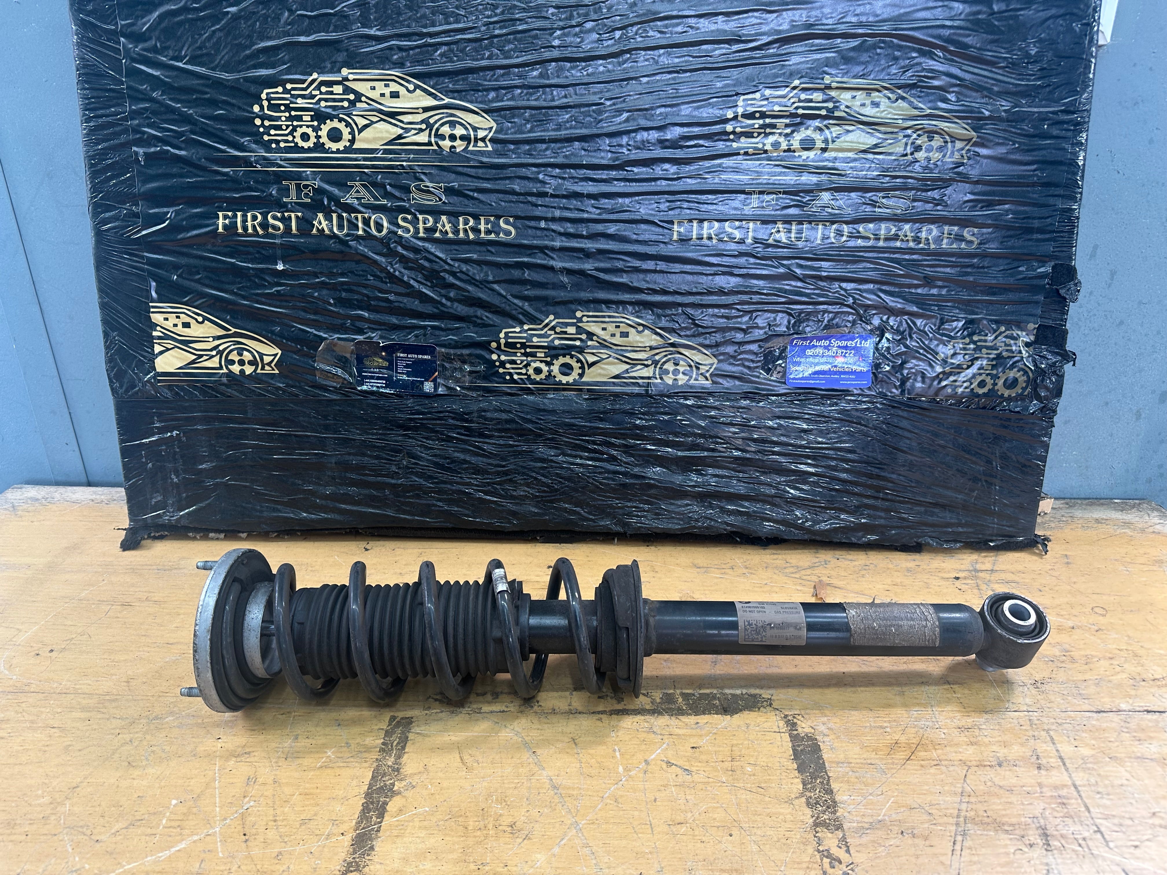 BMW 5 Series G30 Rear O/S N/S Left / Right Suspension Shock Absorber (6866617 02)
