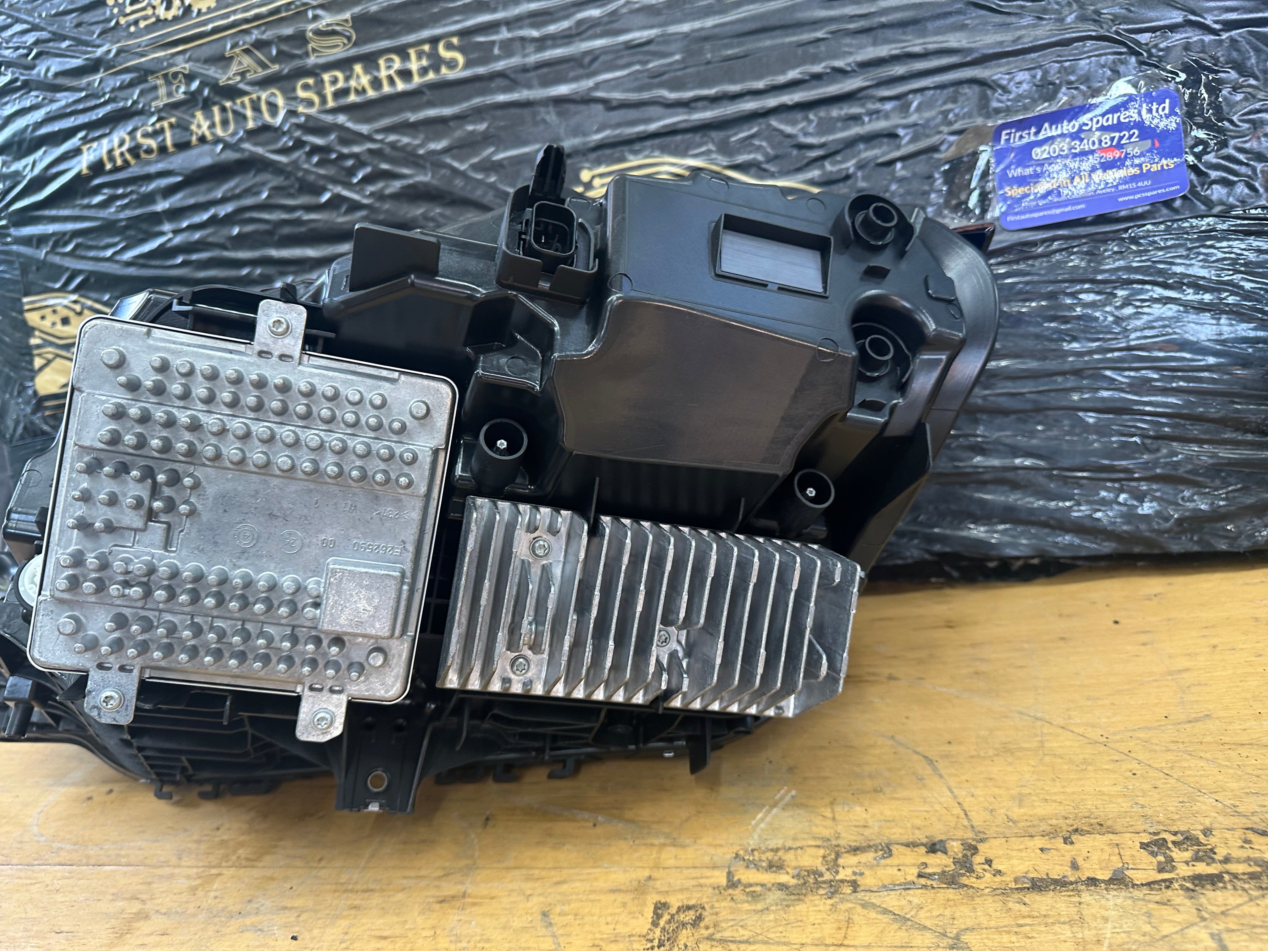 BMW 3 Series 2023-2025 Complete LCI LED Right Driver Side Headlight (7886662-05)