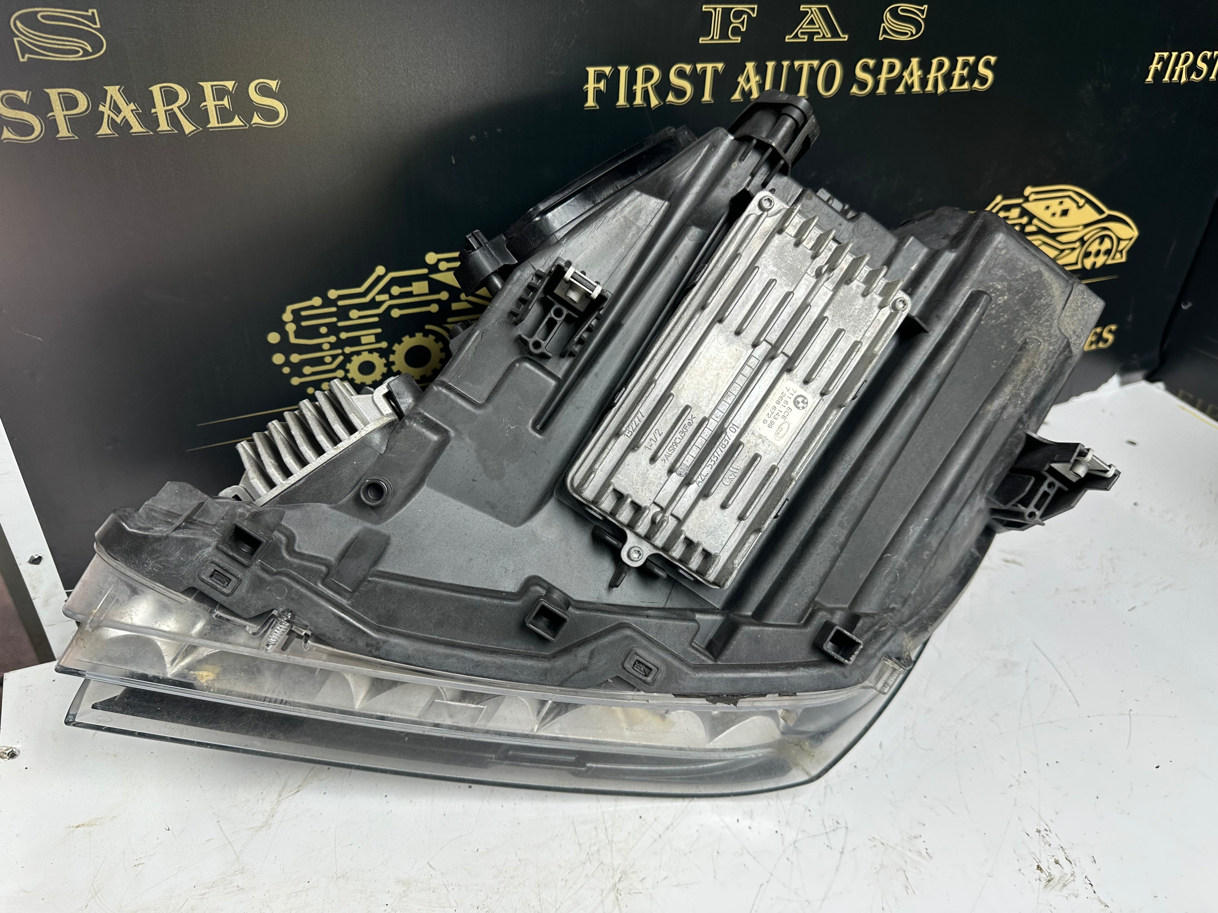 BMW 6 Series F06 F12 M6 Adaptive LED Right Complete Headlight (63.11-7255734.9)