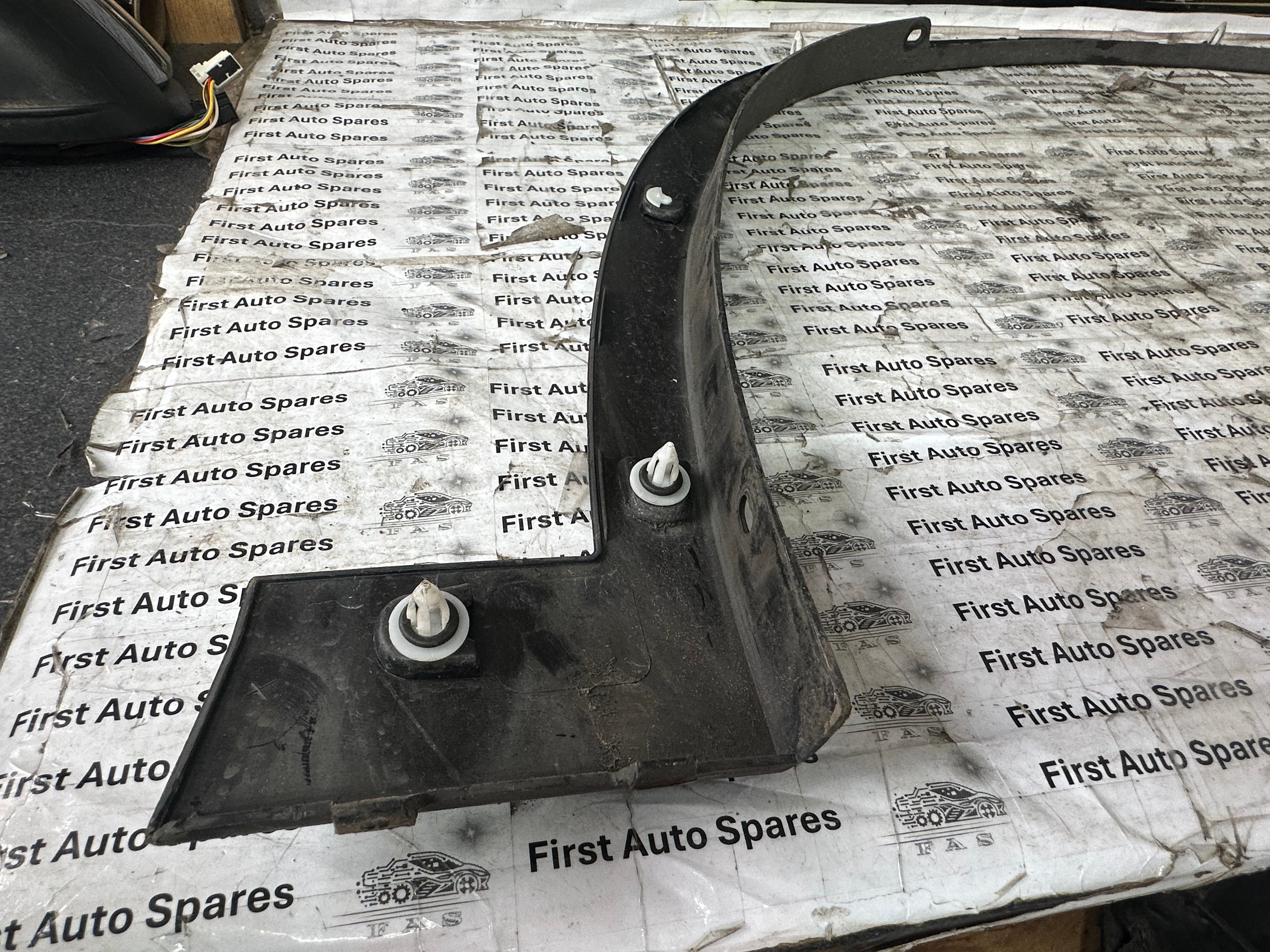 BMW X1 F48 Wheel Arch Wing Trim Rear Right (7332340)