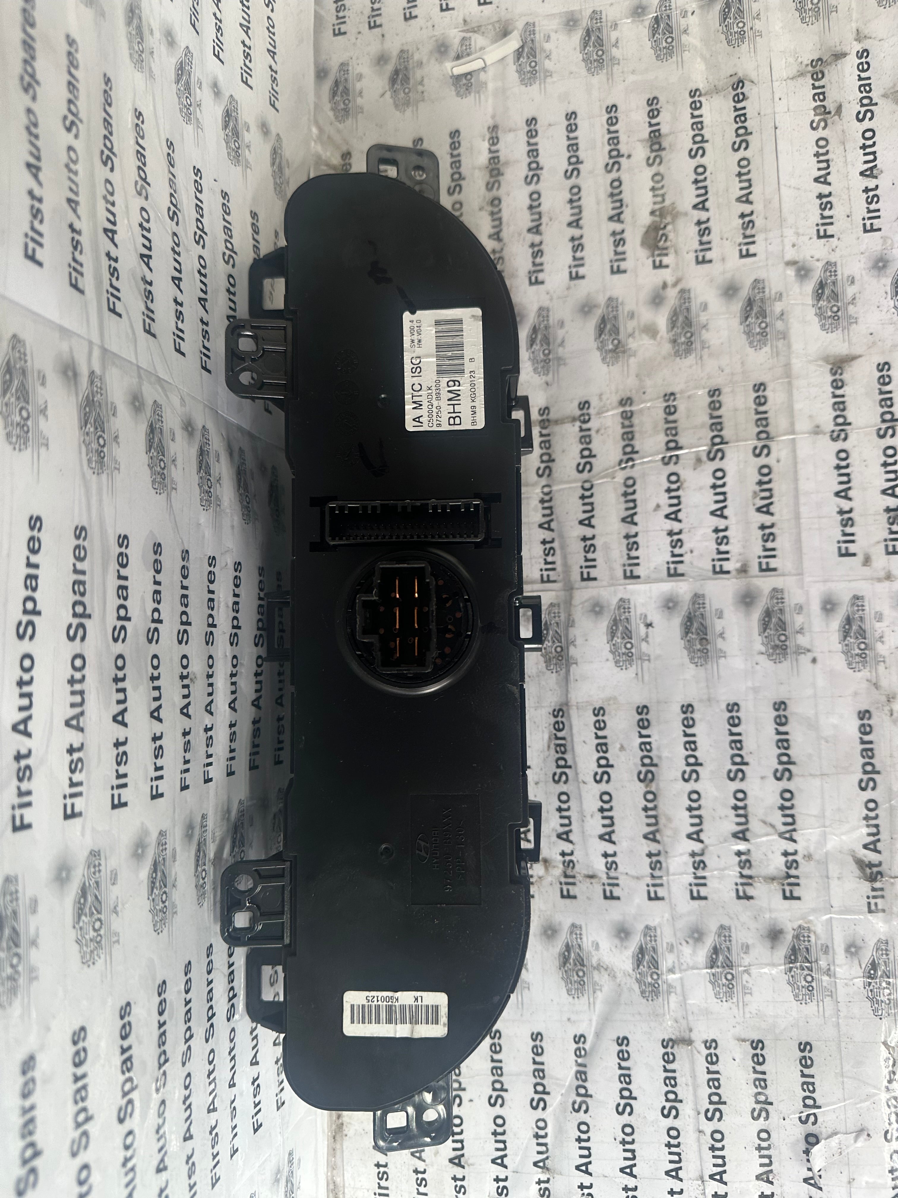 Hyundai i10 2016 MK2 Heater / AC Controller (97250-B9300) (97250-B9XXX)
