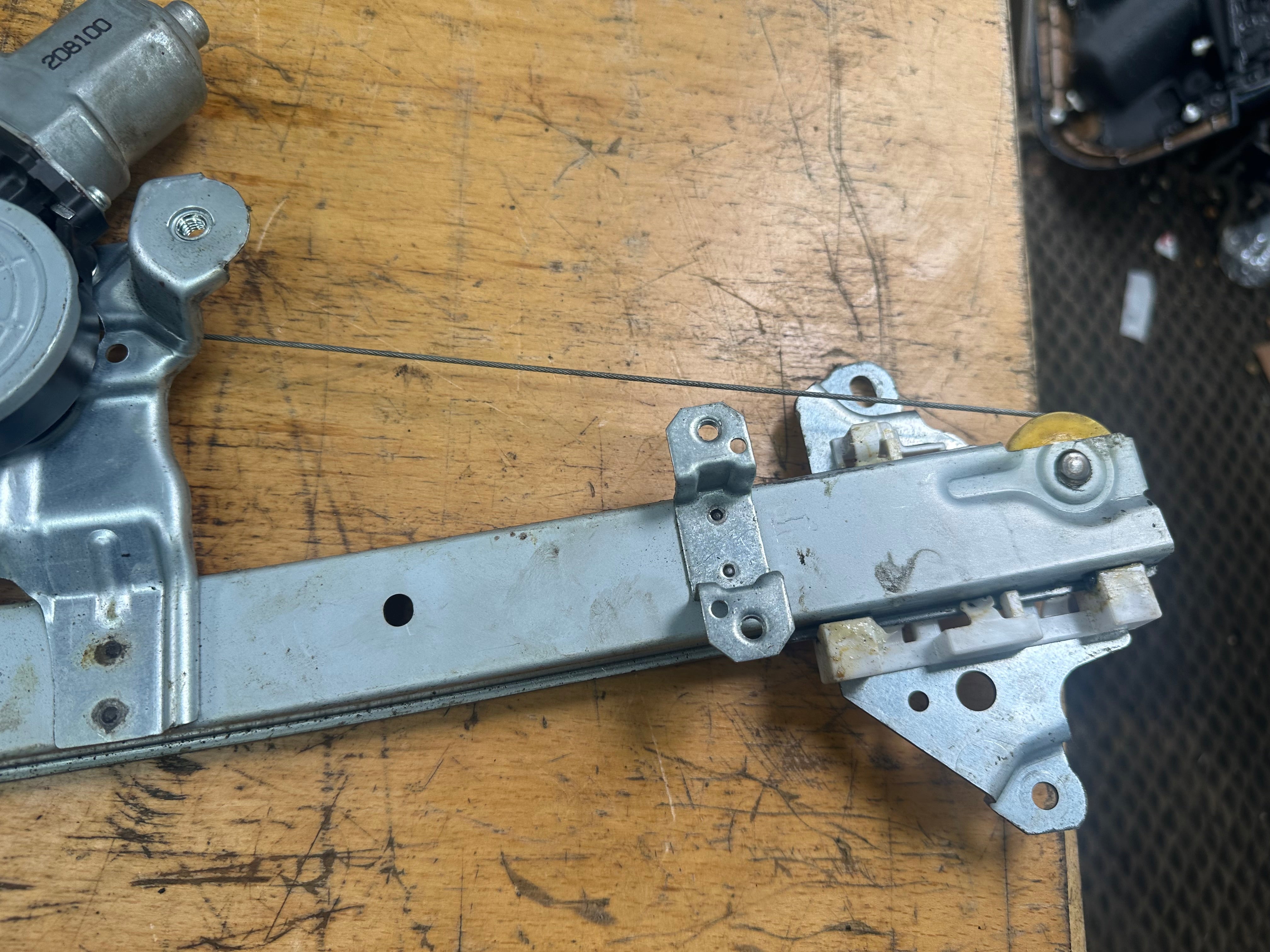 Nissan Leaf 2021 Front Right O/S/F Window Regulator (80731 3NA18)