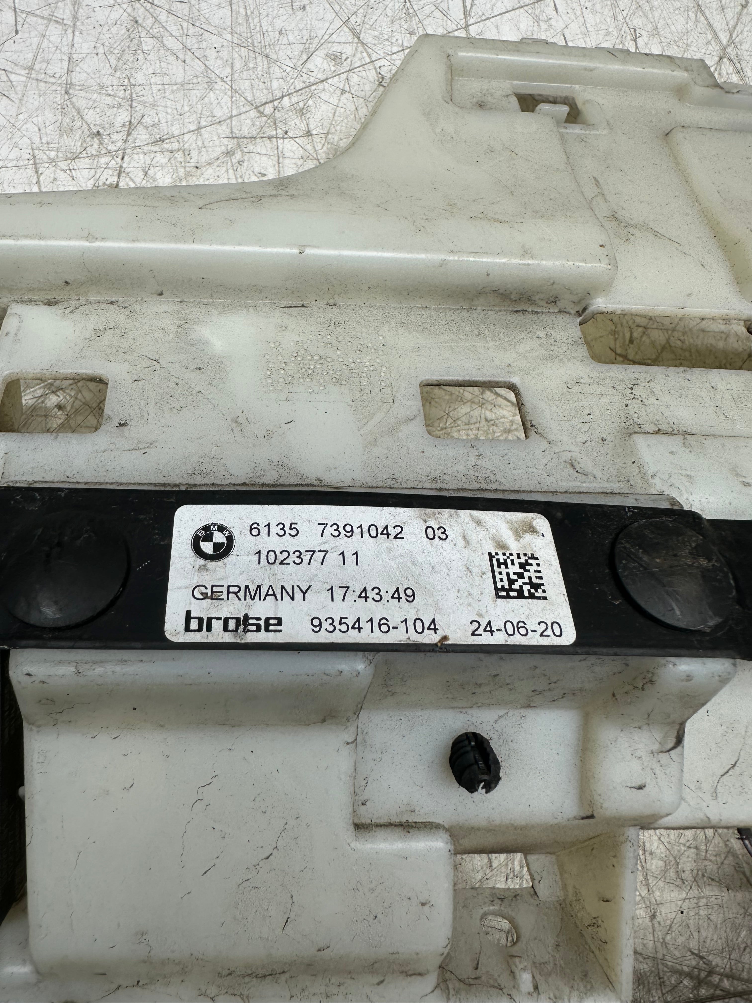 BMW 4 Series Tailgate Smart Opener Crash Bar Bracket – 61357391042