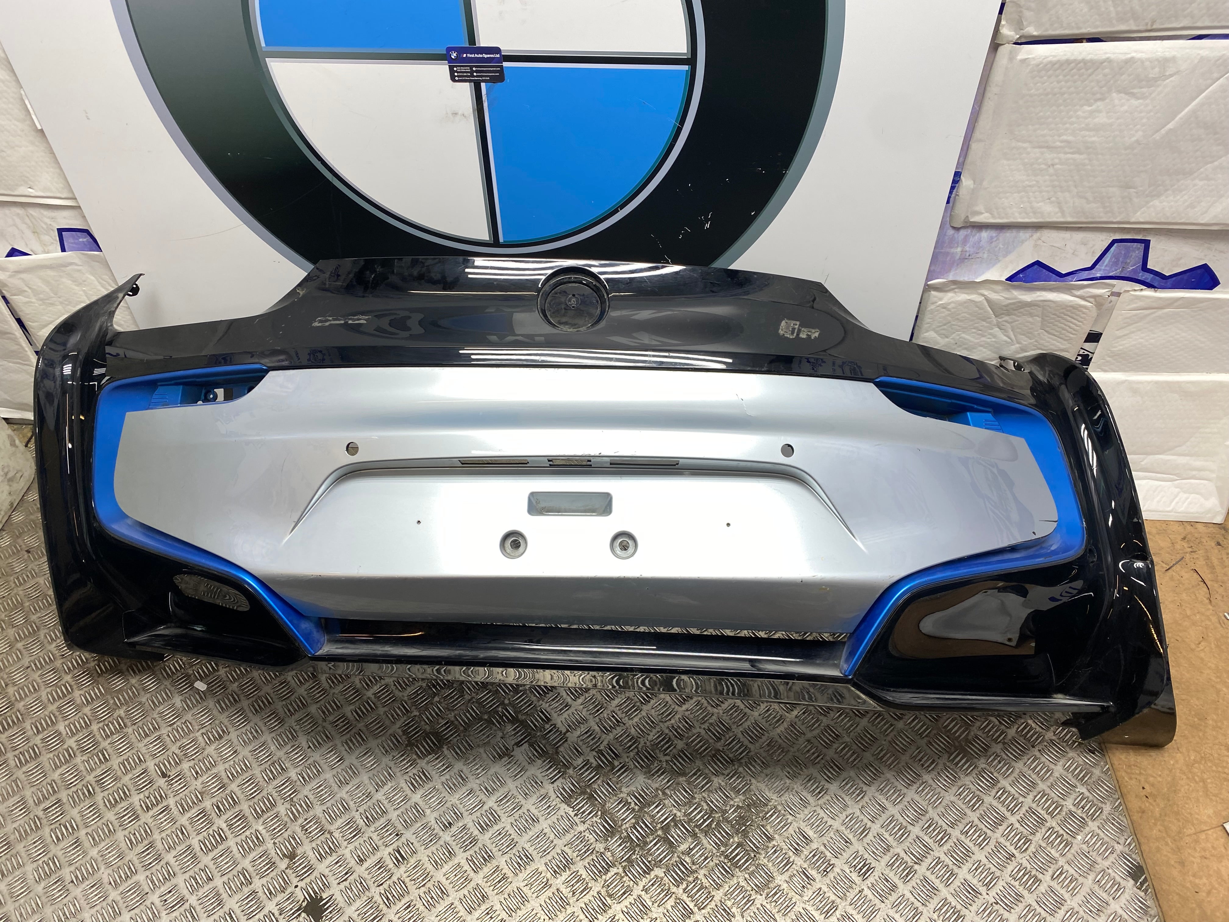 BMW i8 Rear Bumper (7371525) (7371525-04)  2014–2020