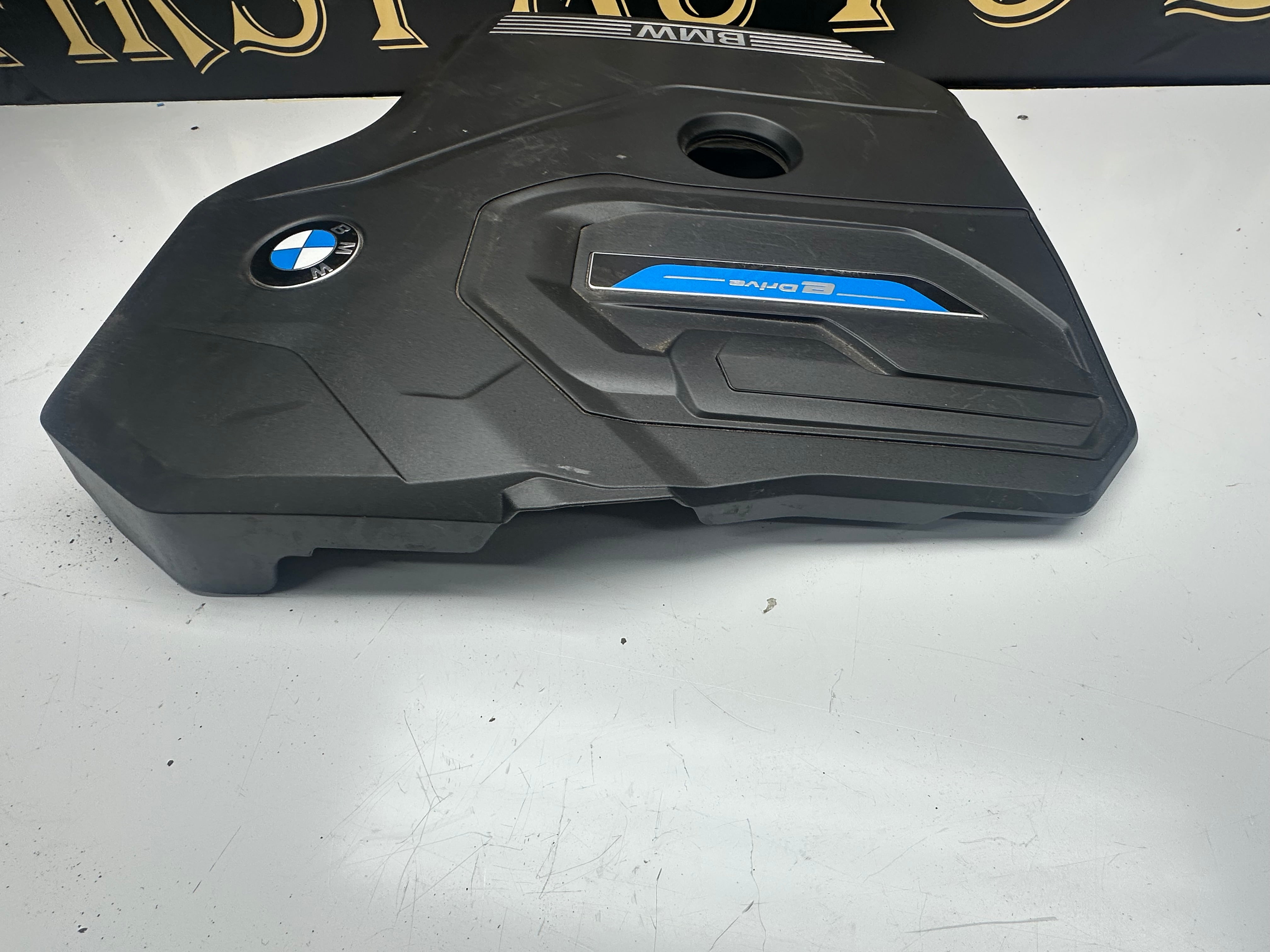 BMW 3 G20 G80 G28 Engine Cover 330e Plug-In Hybrid (19183210) (11148676204)