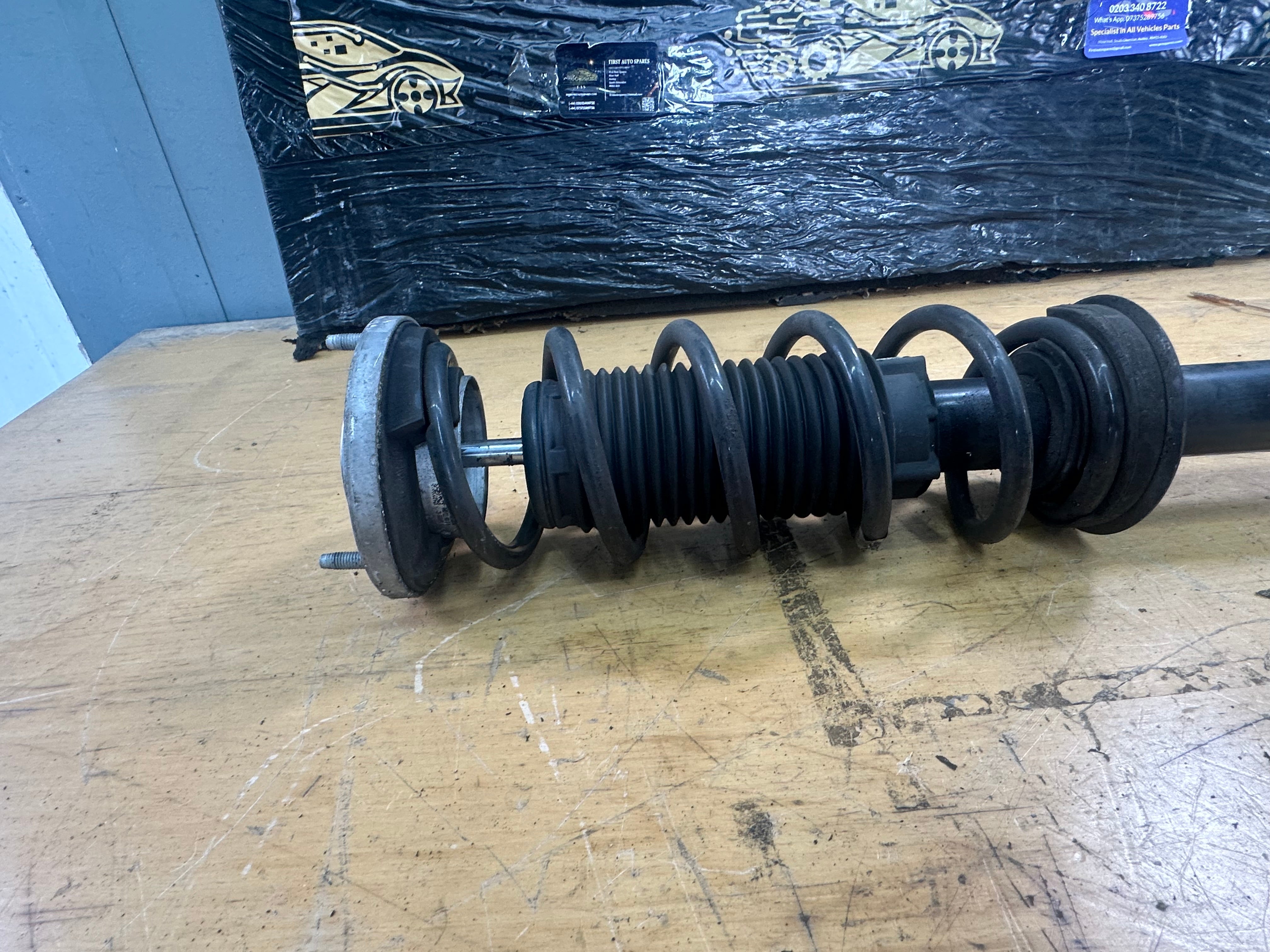 BMW 5 Series G30 Rear O/S N/S Left / Right Suspension Shock Absorber (6866617 02)
