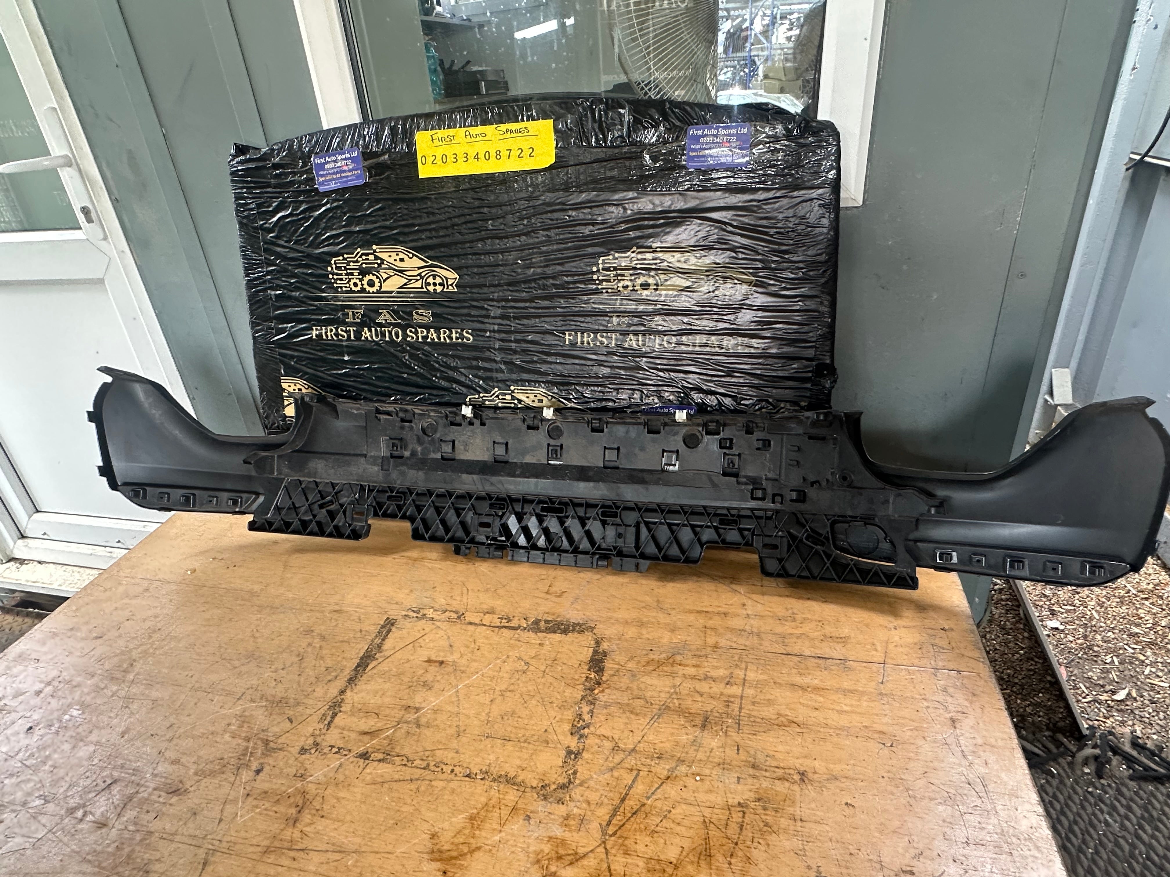 BMW 5 Series G30 M Rear Bumper Diffuser (51128064718) (8064718)