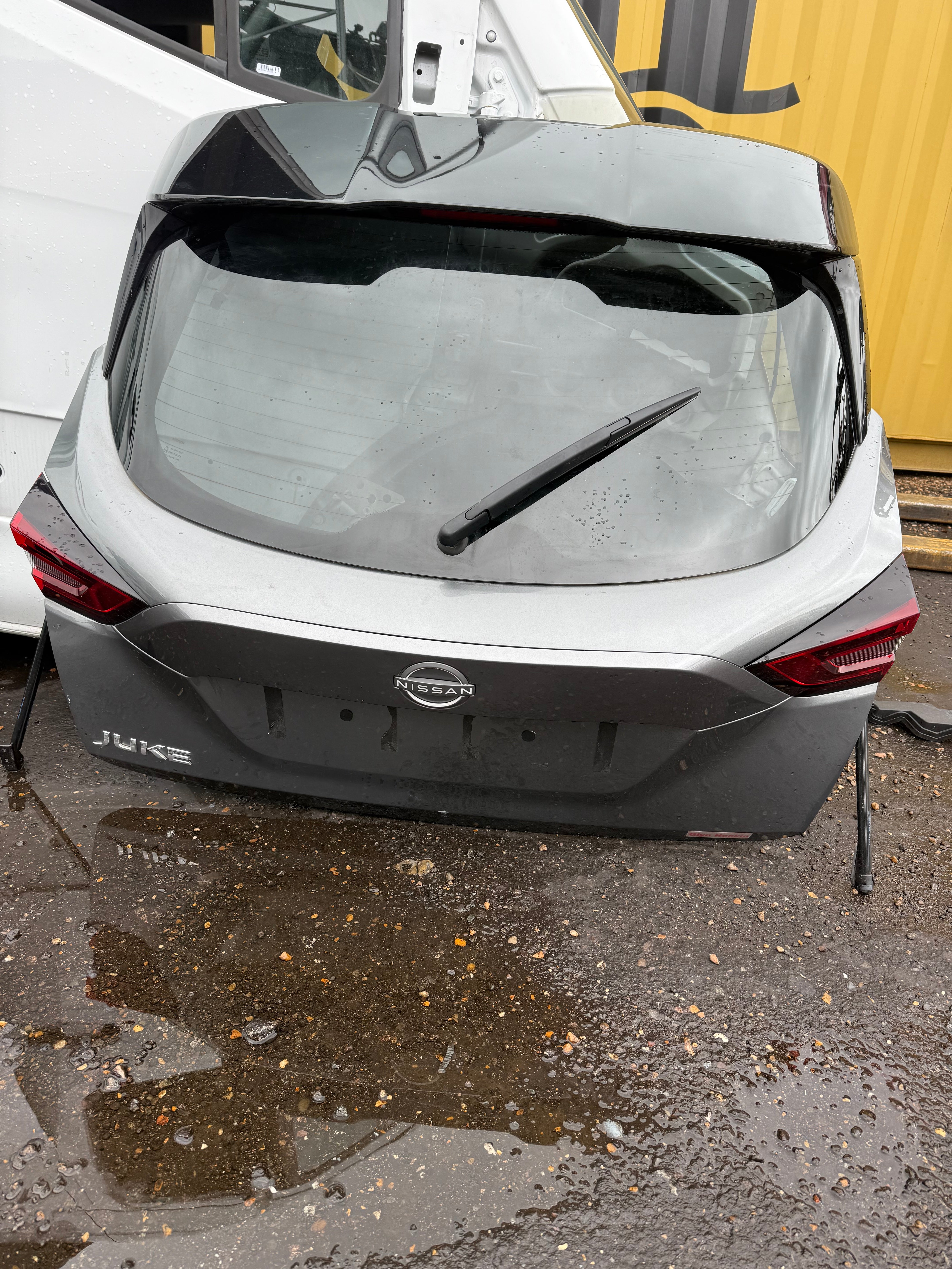 Nissan Juke 2022 Complete Tailgate