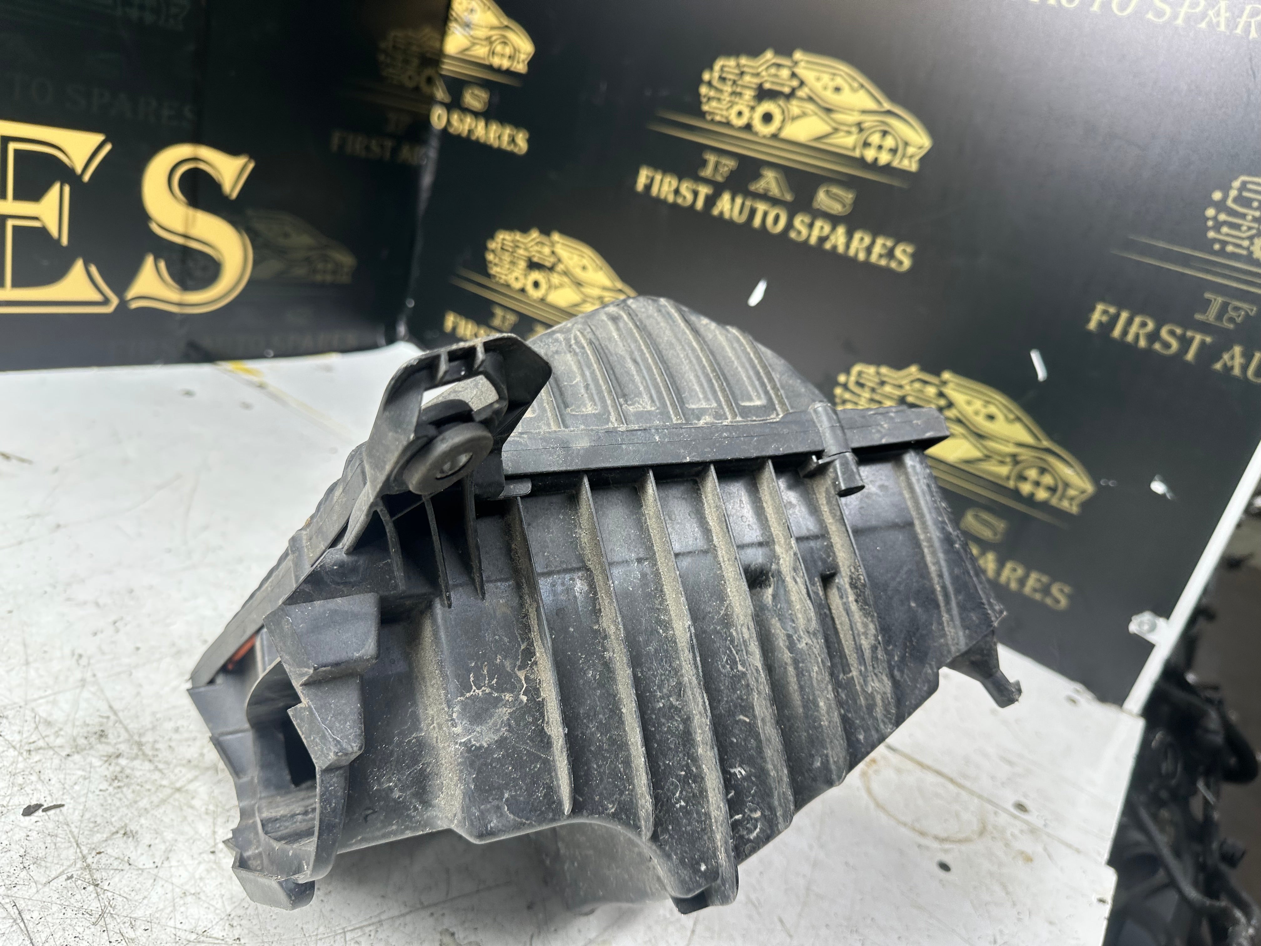 Mini Cooper F56 2018 Sport Air Filter Box 1.5 Petrol (8655834 03)