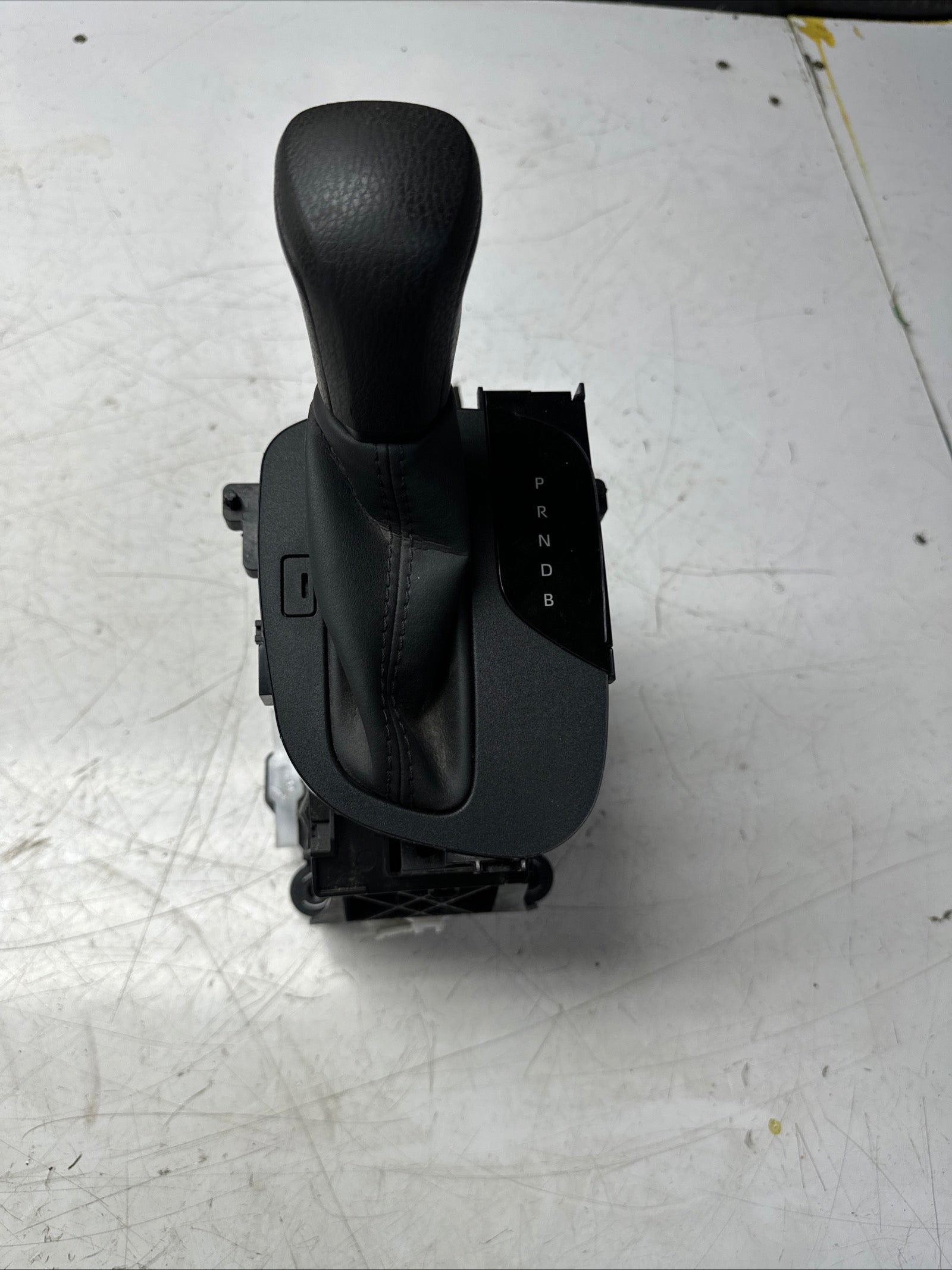 Toyota Yaris 2022 Automatic Gear Selector |(75G591-RHD)