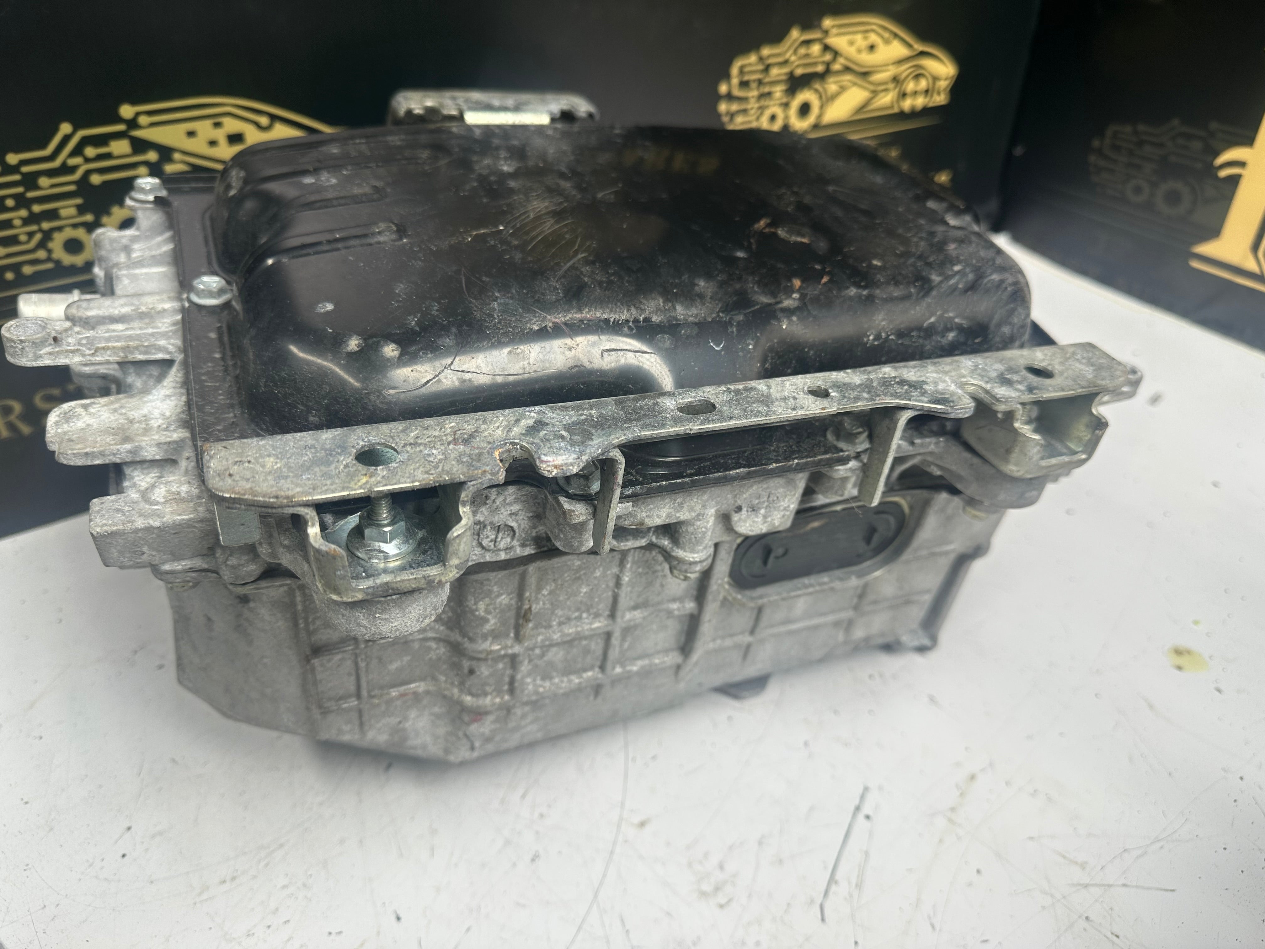 Toyota Yaris Hybrid High Voltage Battery with Converter (G9200-52031) (22JTE52031B15C060158)