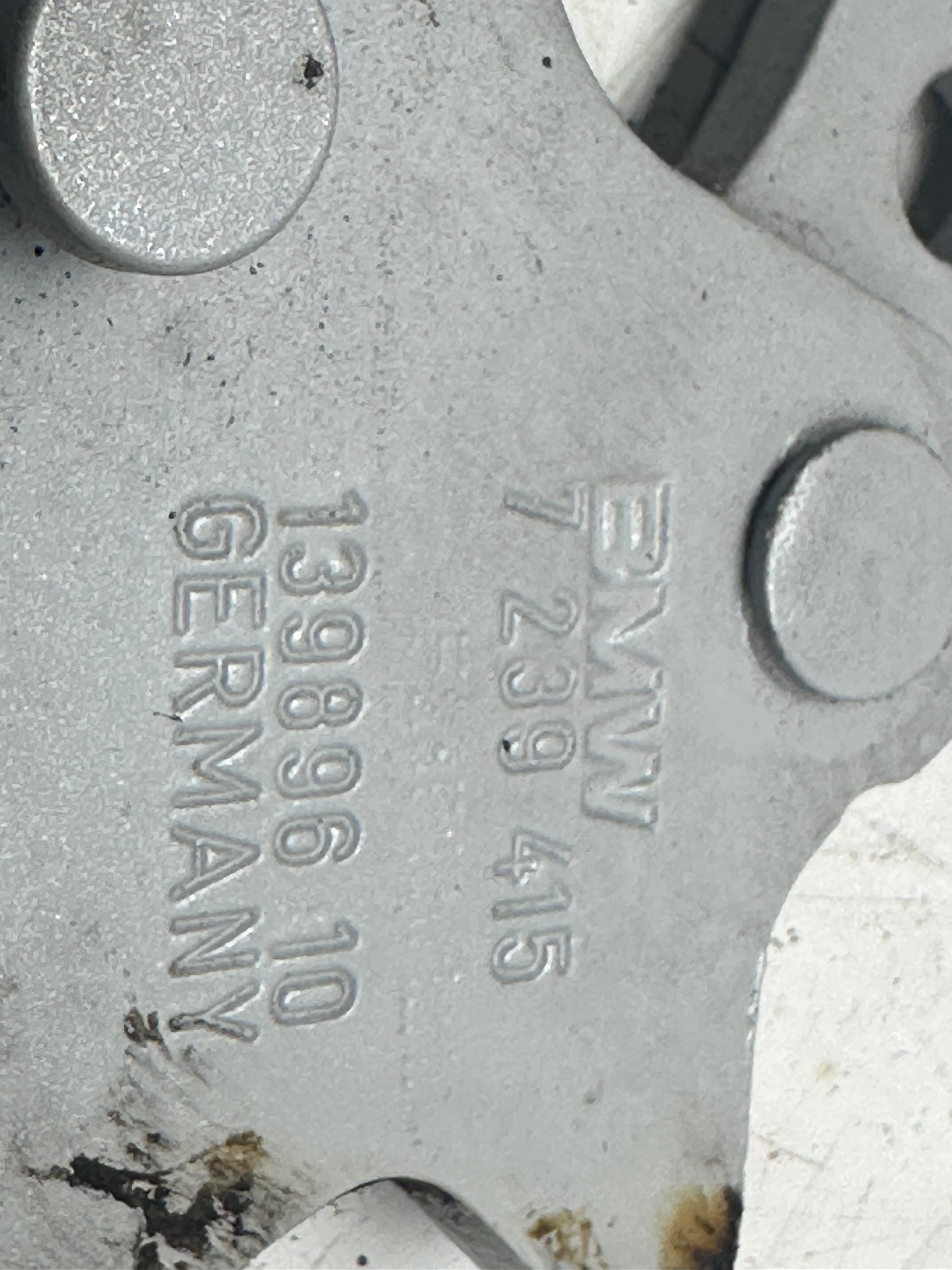 BMW 3 Series Both Bonnet Hinges Set Right & Left (139896 10) (7239415) (7239416)