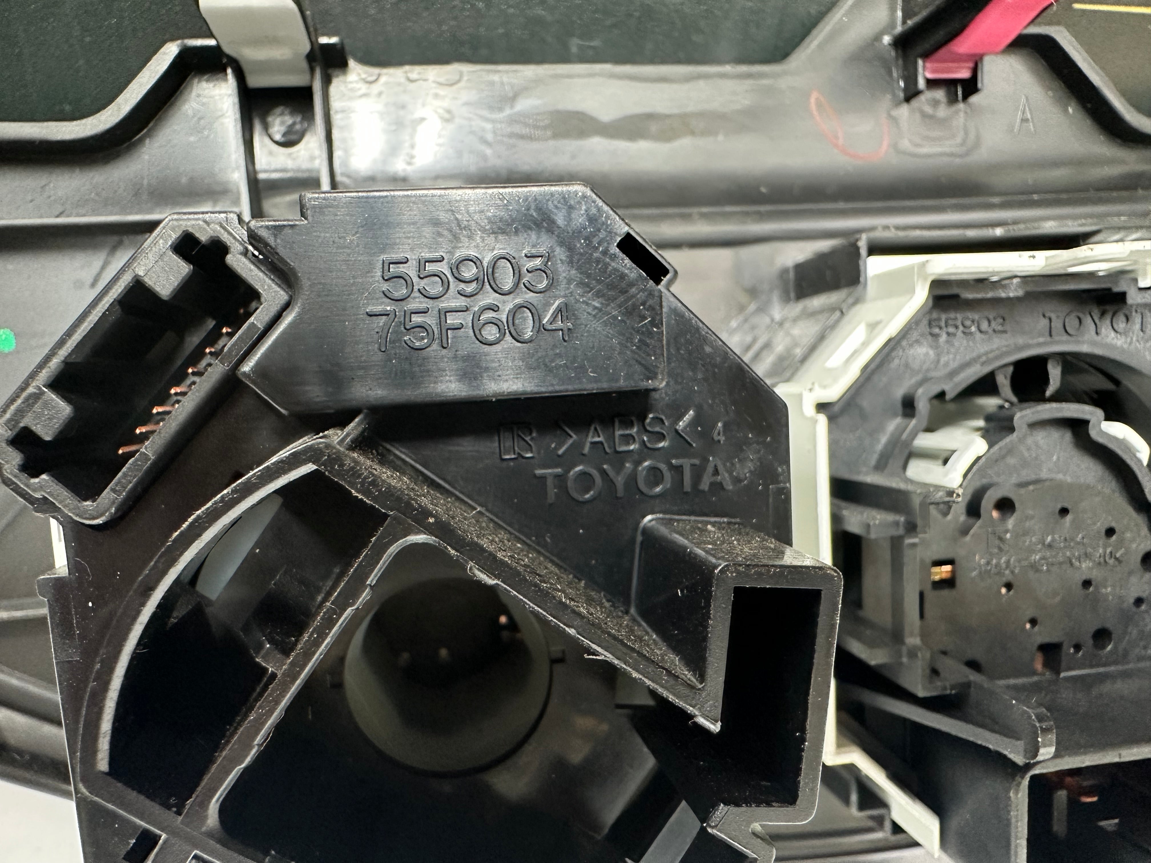 Toyota Yaris Climate Control Panel Manual Petrol (55406-OD400) (107769A0)