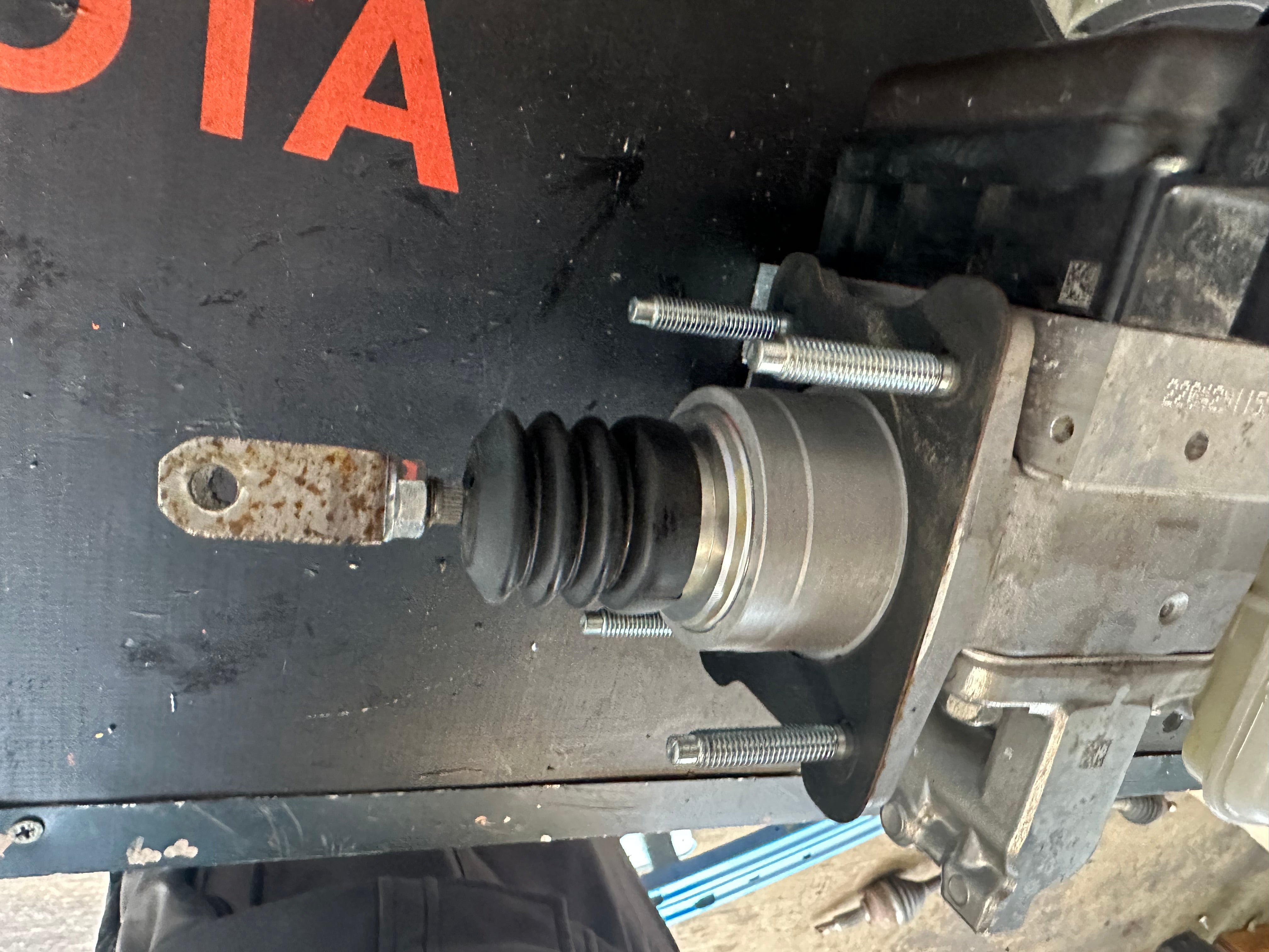 Toyota Corolla 2.0 Hybrid Petrol ABS Pump & Master Cylinder (47210-12511)