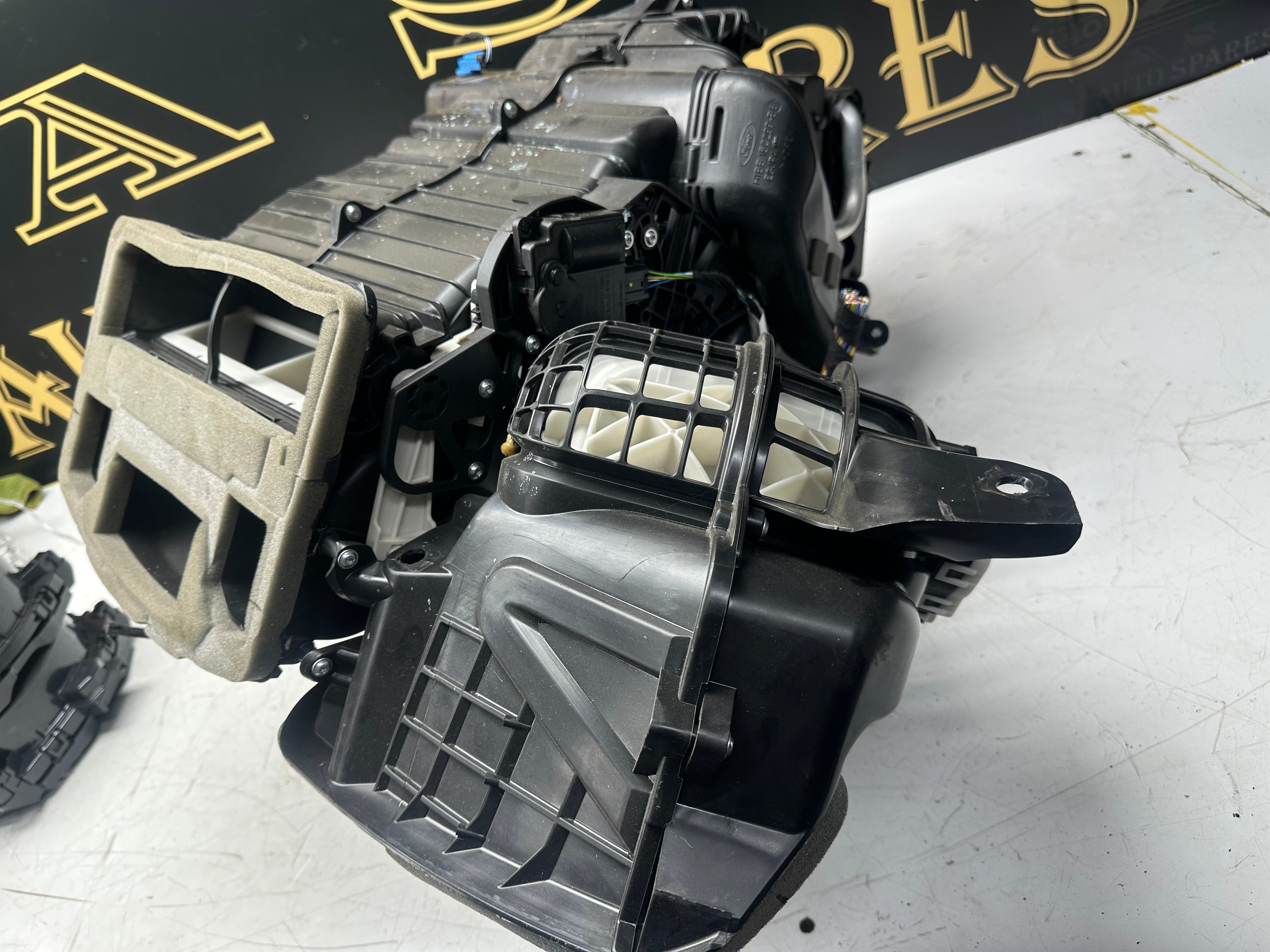 Ford 2021 Heater Matrix / Radiator / Core With A/C (H1BH-19B555-DG)