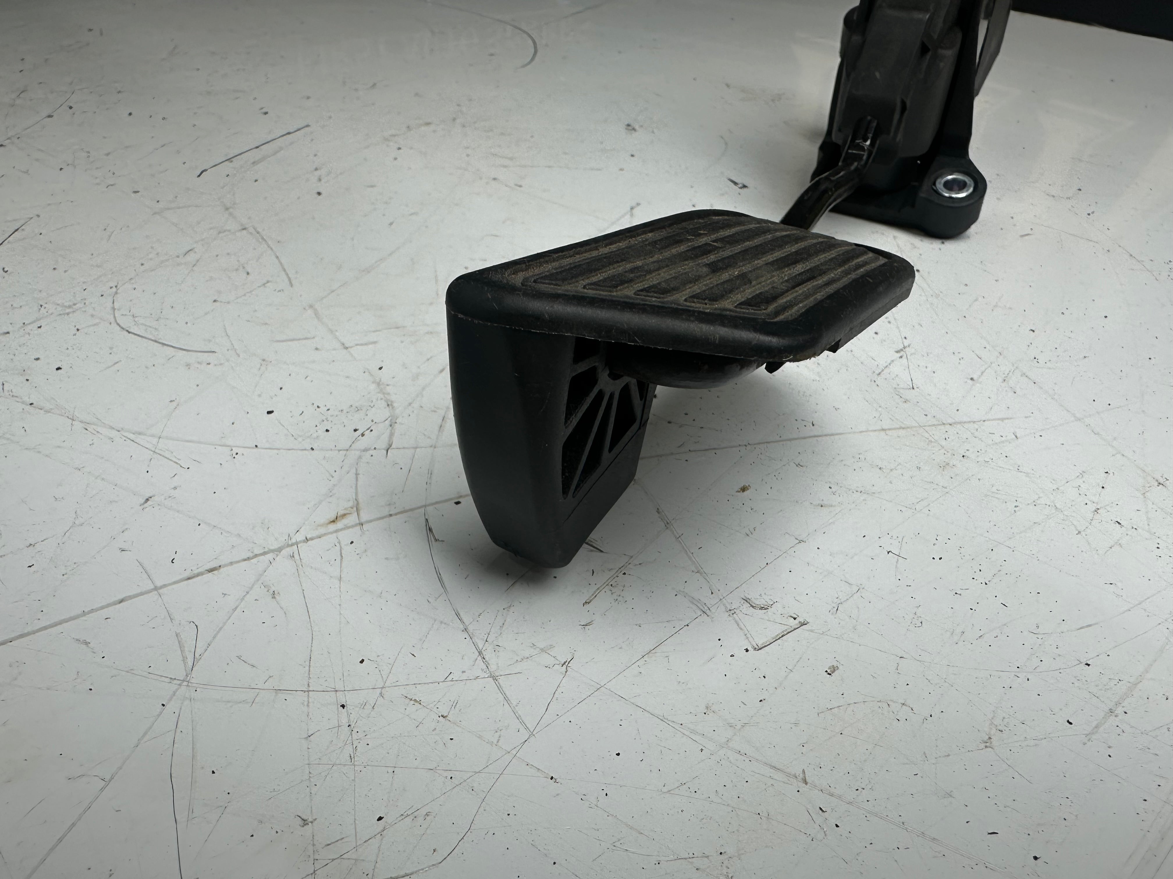 Toyota Auris MK2 12-18 Throttle Accelerator Pedal (78110-02140)