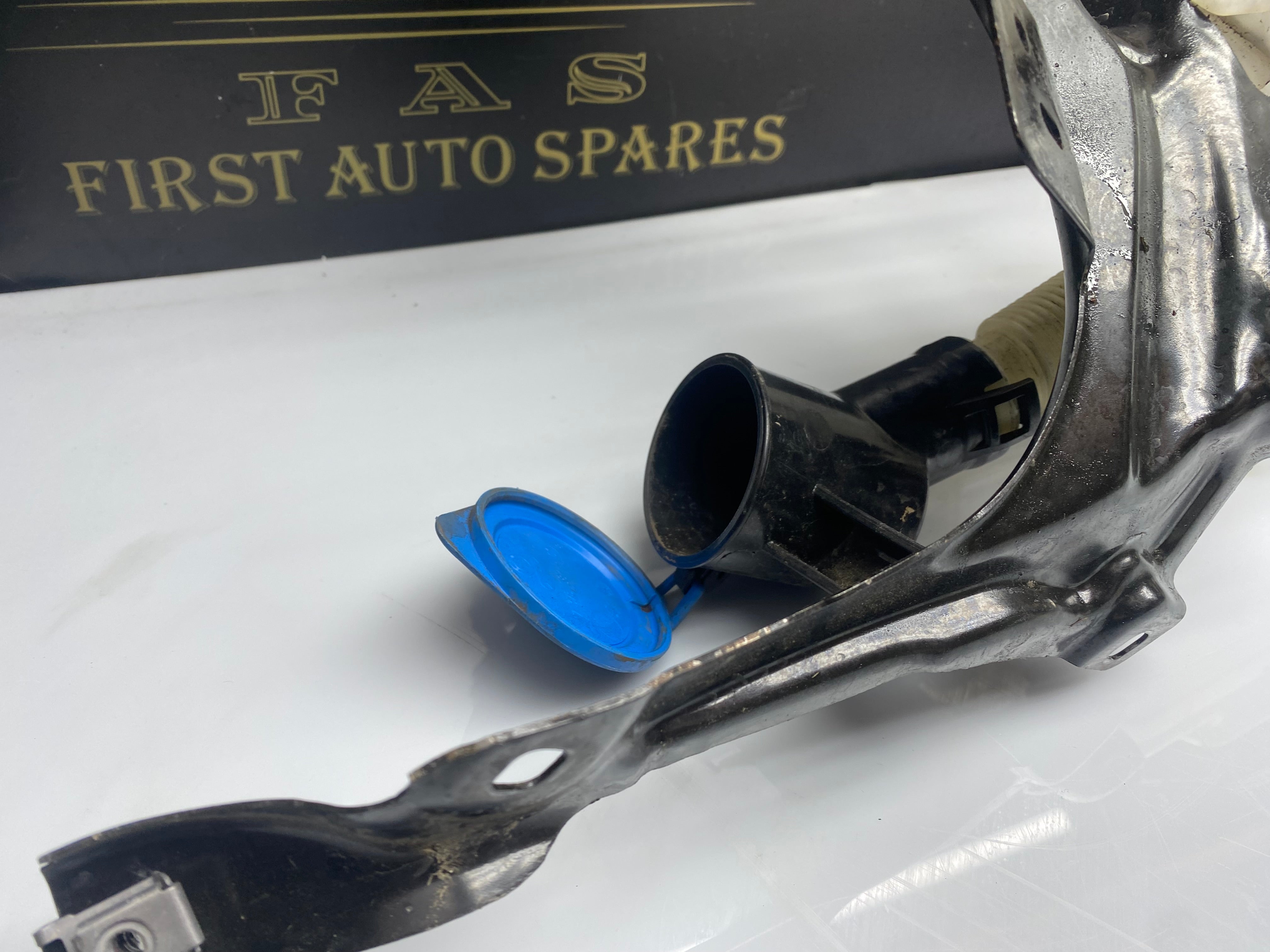MINI Clubman F54 MK2 Windscreen Washer Bottle Fluid Tank Reservoir – 2015–2024