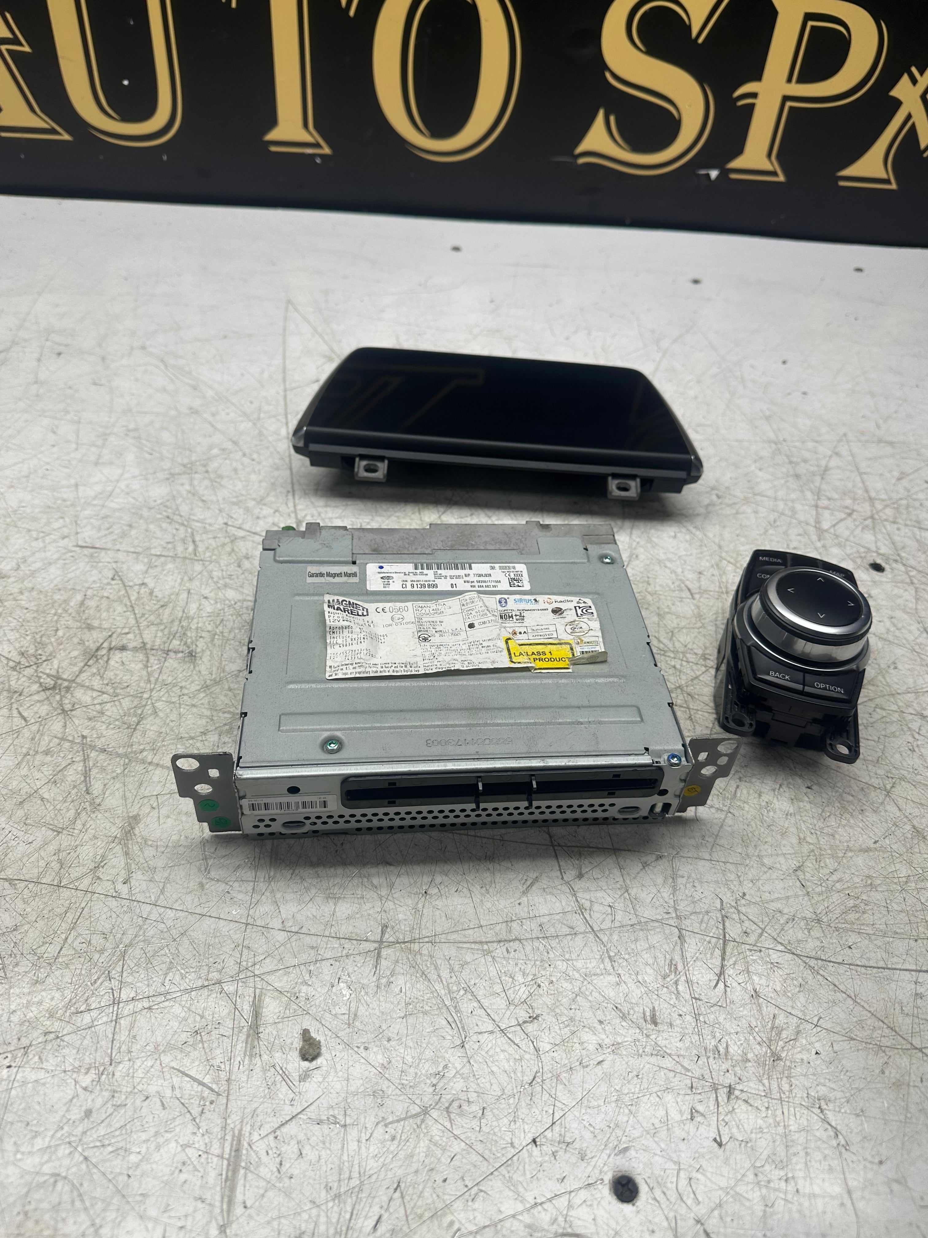 BMW 2 Series Gran Tourer F46 Display Kit / iDrive Controller 9139899 / 9490067 / 8803368