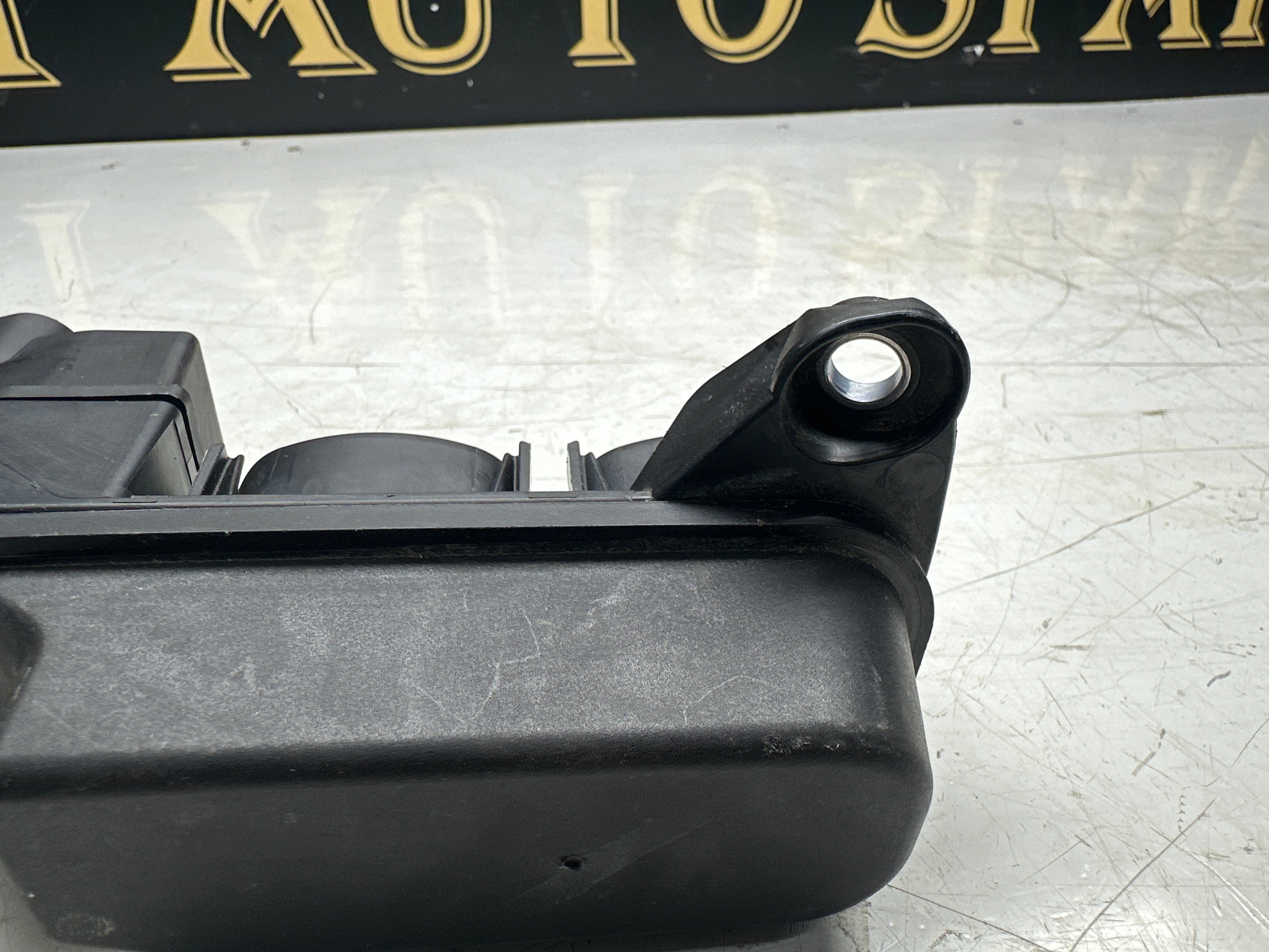 BMW 5 / 6 / 7 / X3 / X4 Series B+ Positive Terminal Point Distribution Box (9339824-04)