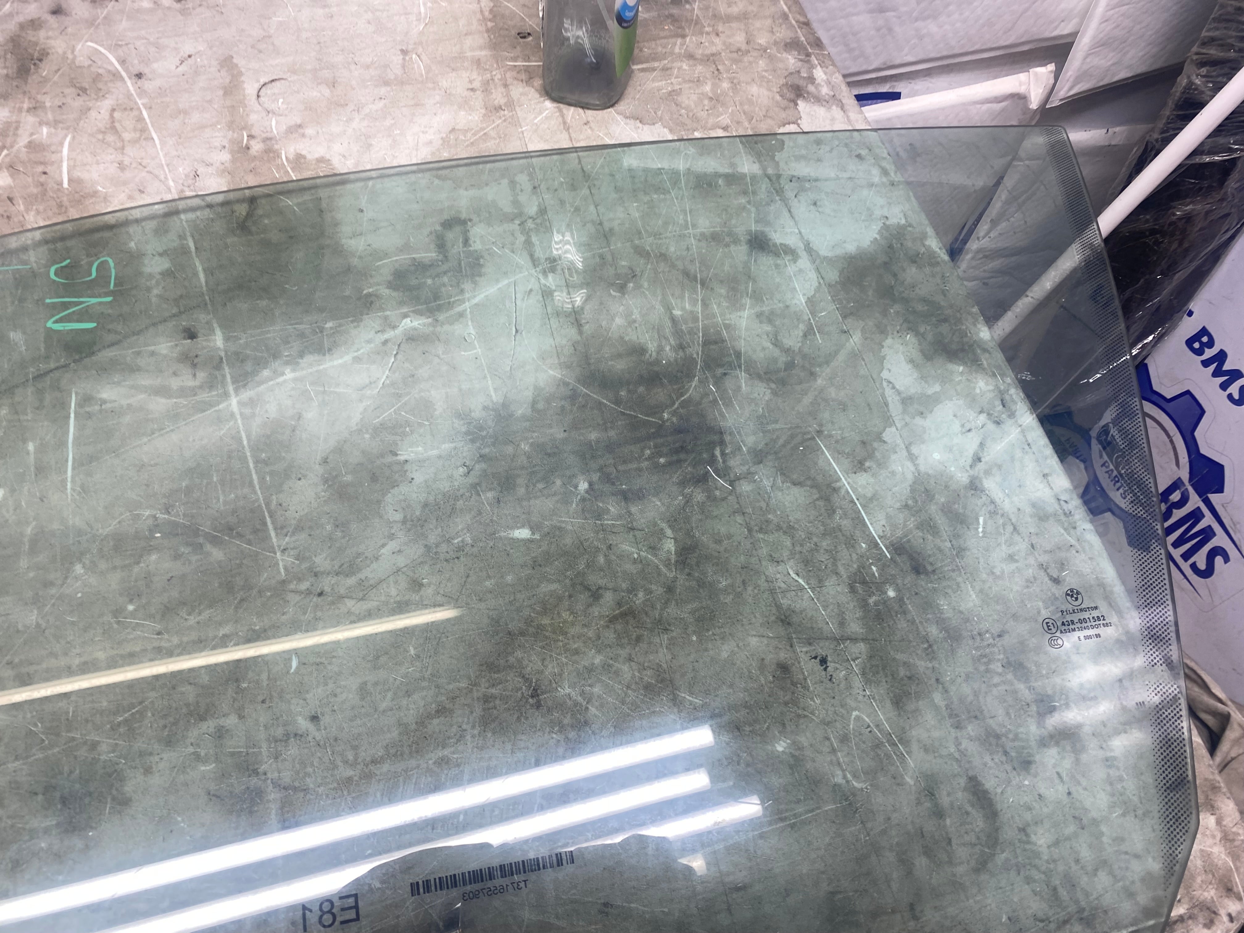 BMW 1 Series E81 Front Passenger Side Window Glass 2006–2012