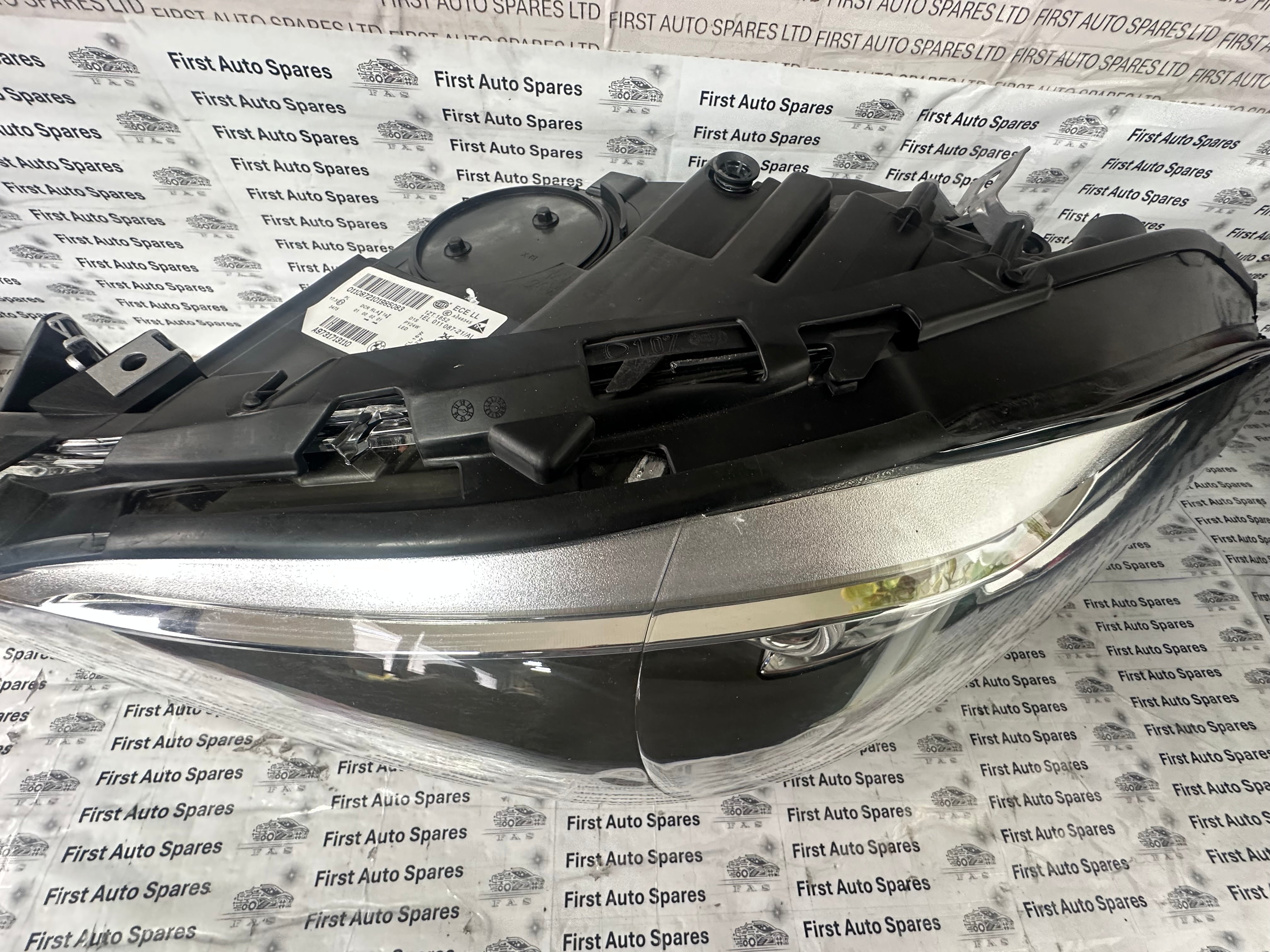 BMW 5 Series Xenon F10 F11 Left Headlight (7317131-10)