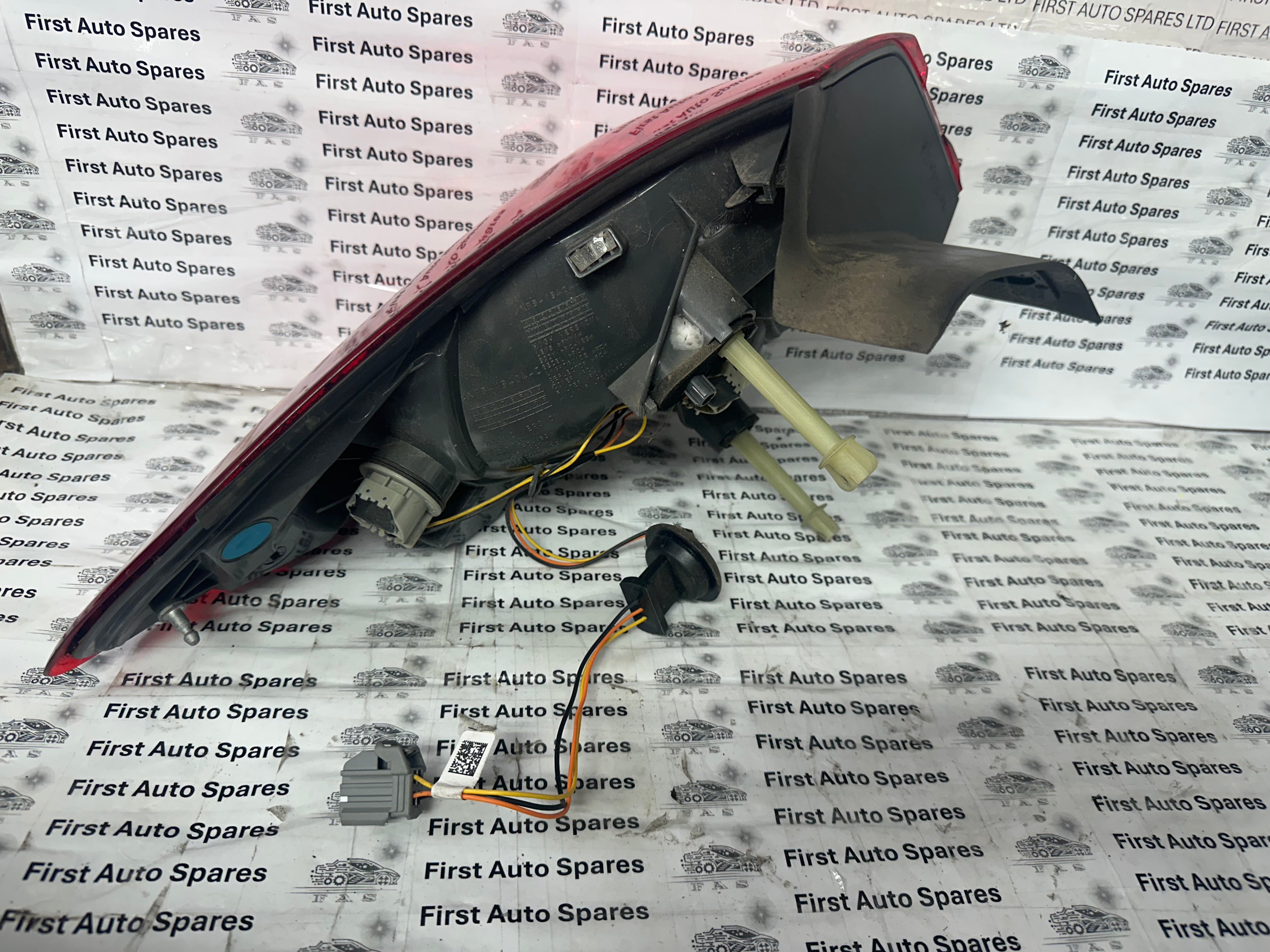 Ford Focus 2020 Right Rear Taillight (JX7B-13404-CE)