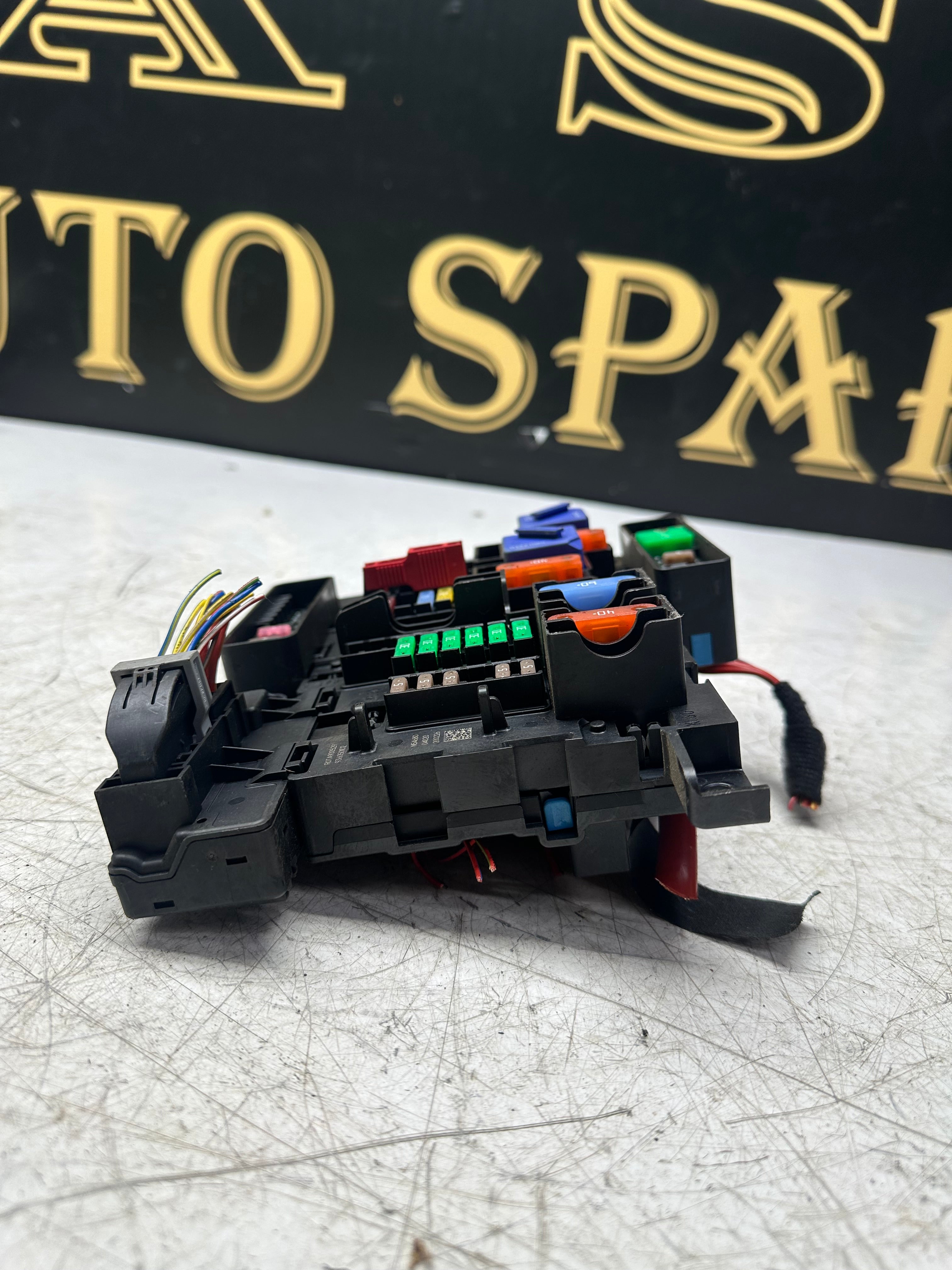 BMW 2 Series F44 Fuse Relay Box 5A0BD89 1.5L Petrol – 2021–2024