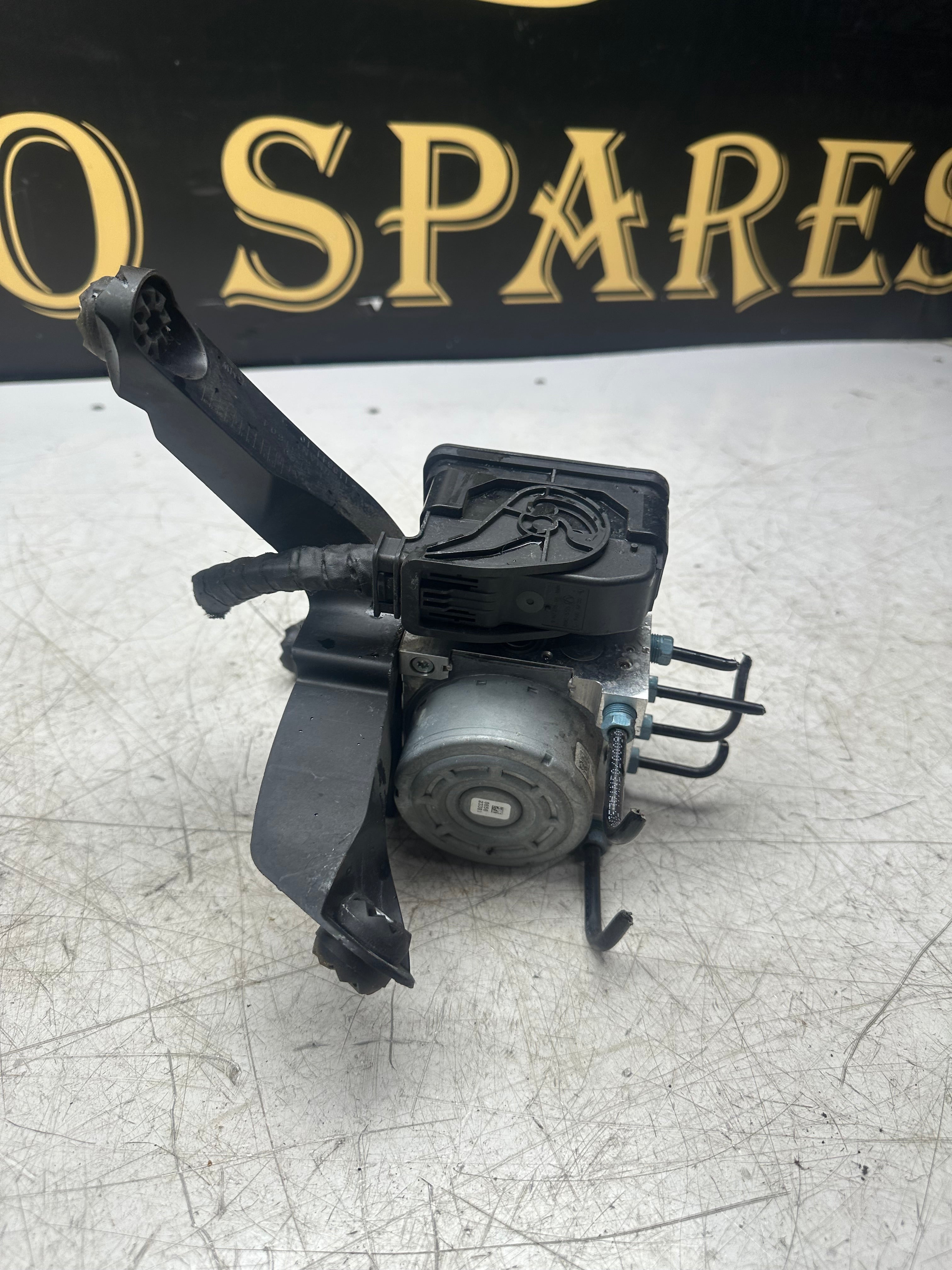 BMW 2 Series F46 ABS Pump with Control Module 6895503 2015–2021