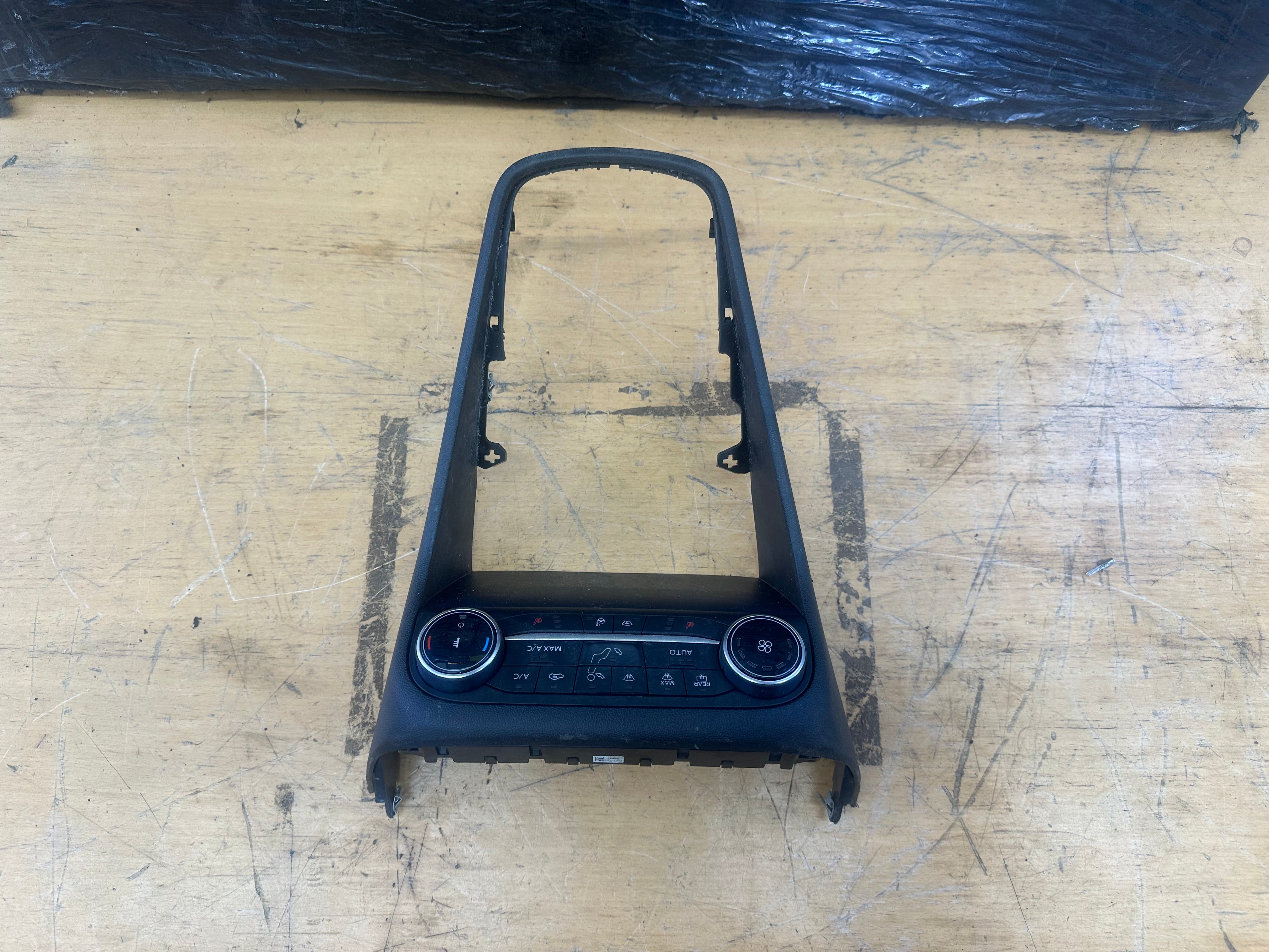 Ford Fiesta 2017-2023 Heater Control Switch Panel & Trim (M1BT-18C612-HD)