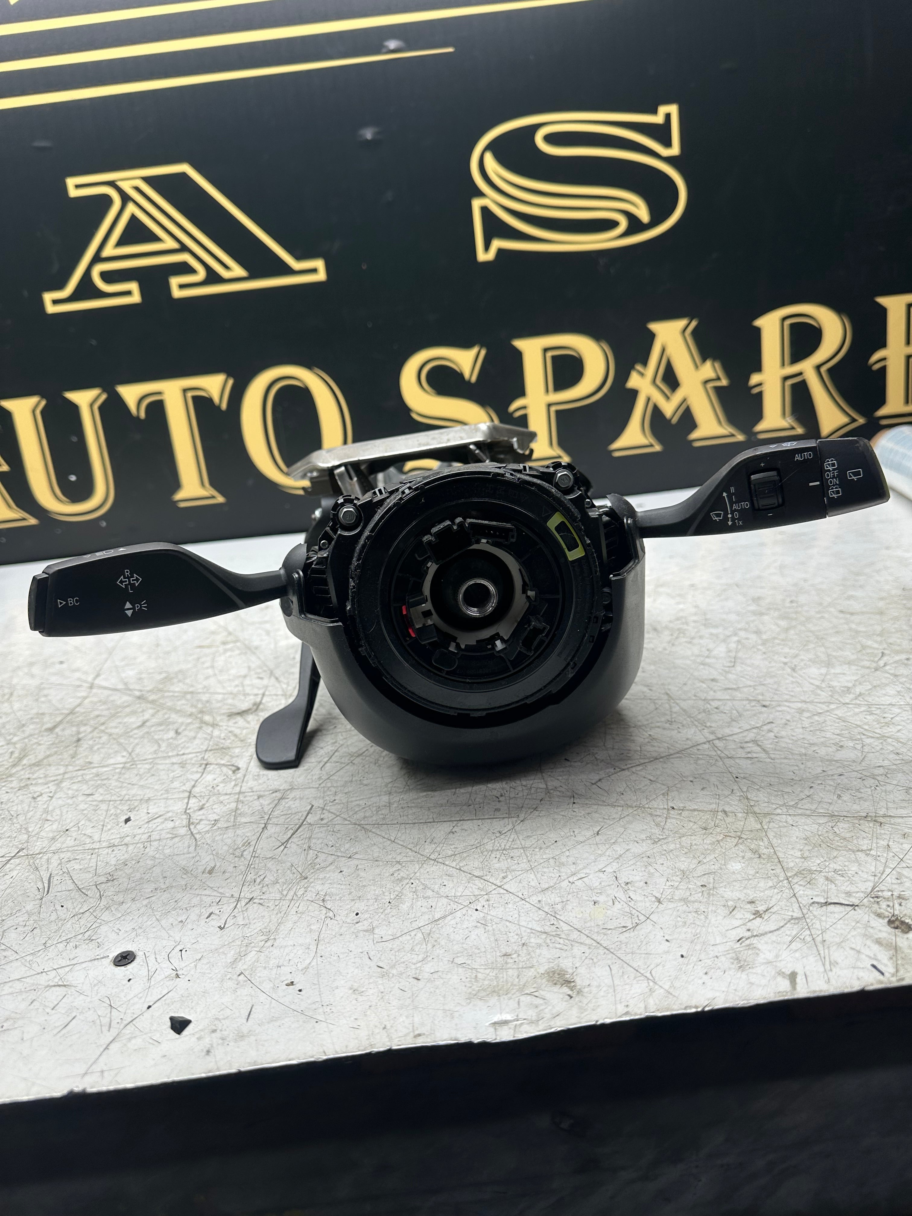 BMW 3 Series F30 / F31 Indicator Stalk / Wiper / Light Control Unit – 1013287812