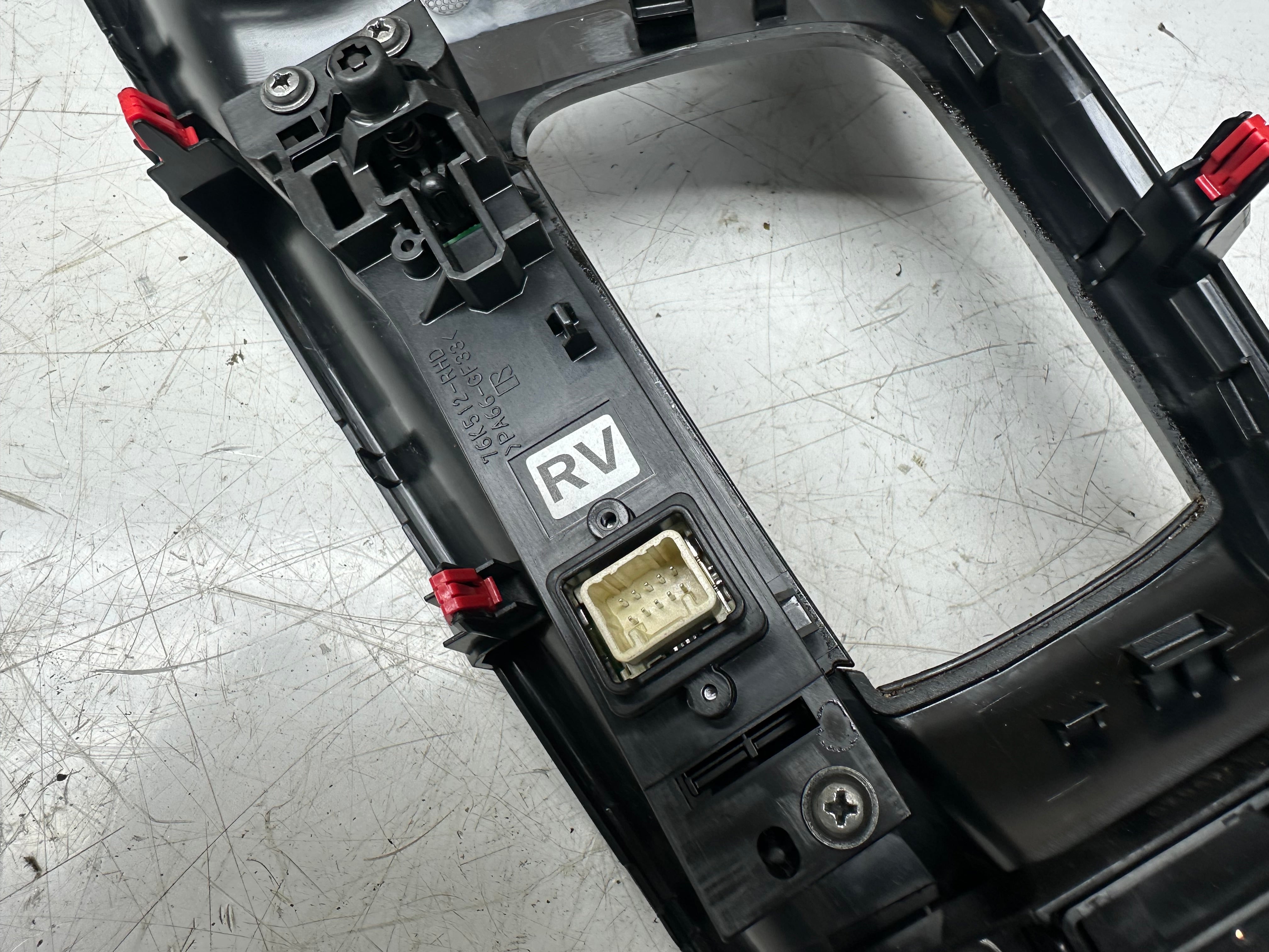 Toyota C-HR 2016–23 RHD Center Console (58804F4021)(76K512-RHD)(CZ049-1 13723031)