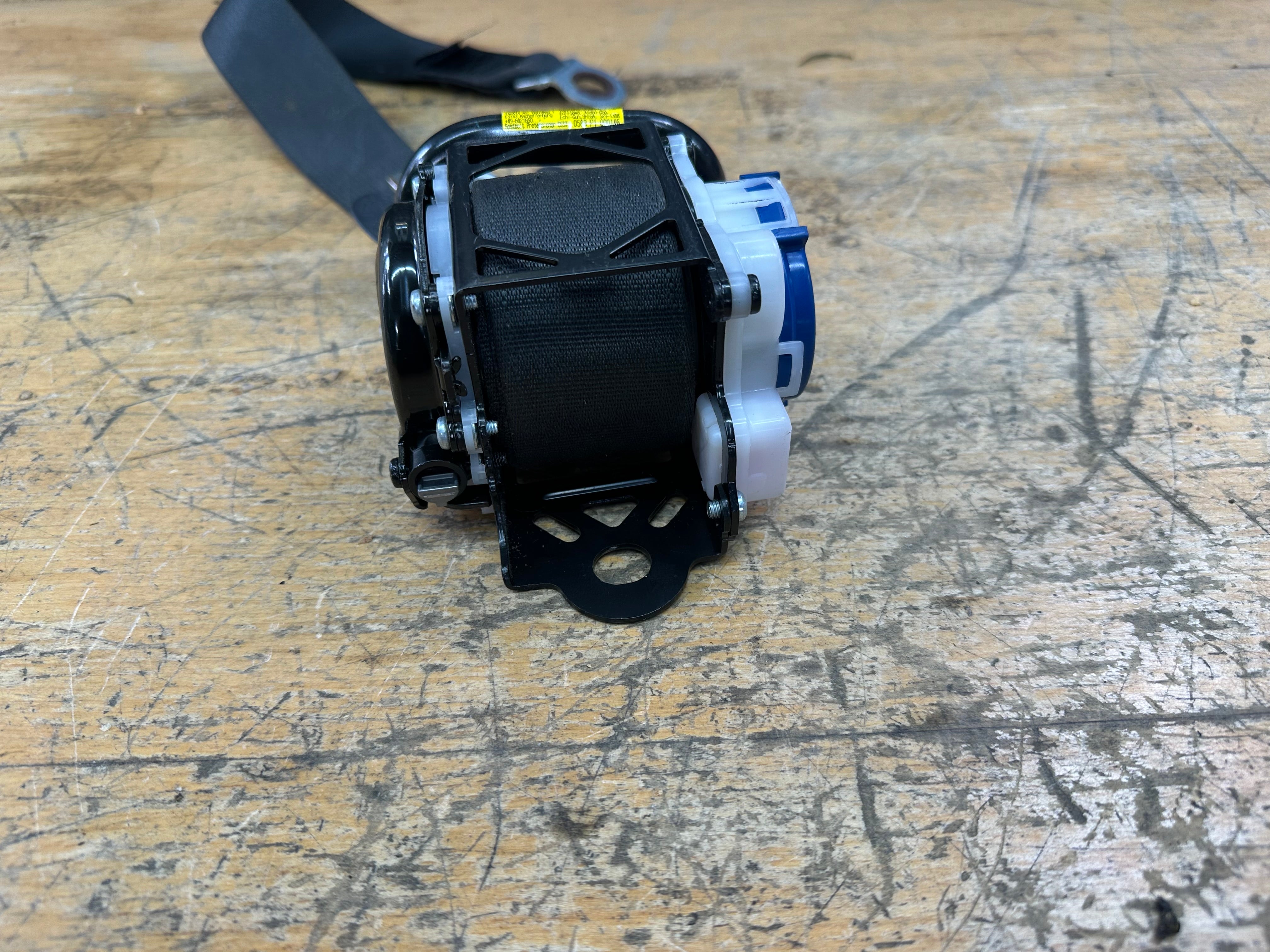 Toyota C-HR 2017-2023 Front Right Driver Side Seat Belt (73210-F4010) (1097376-AA)