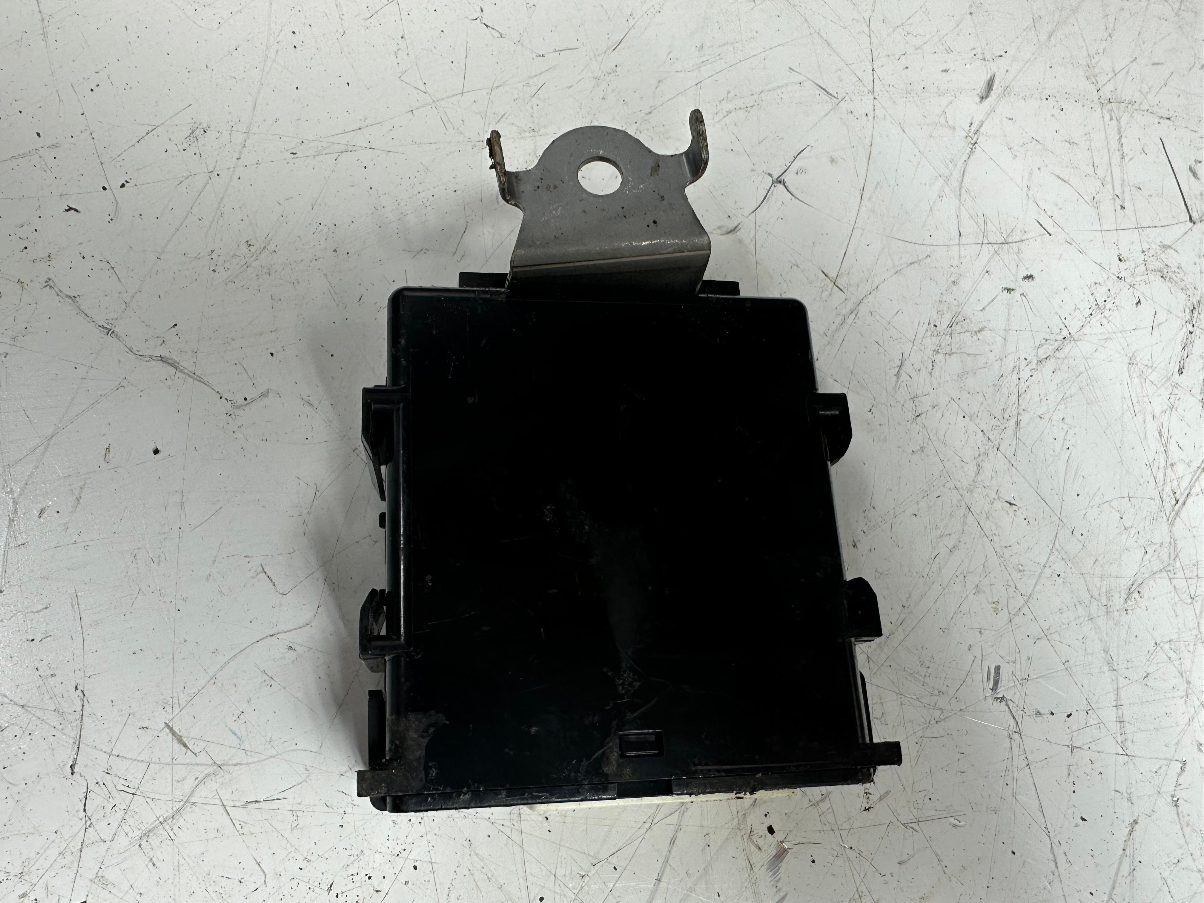 Toyota Yaris Wiper Relay (85940-K0010) (236000-0061)