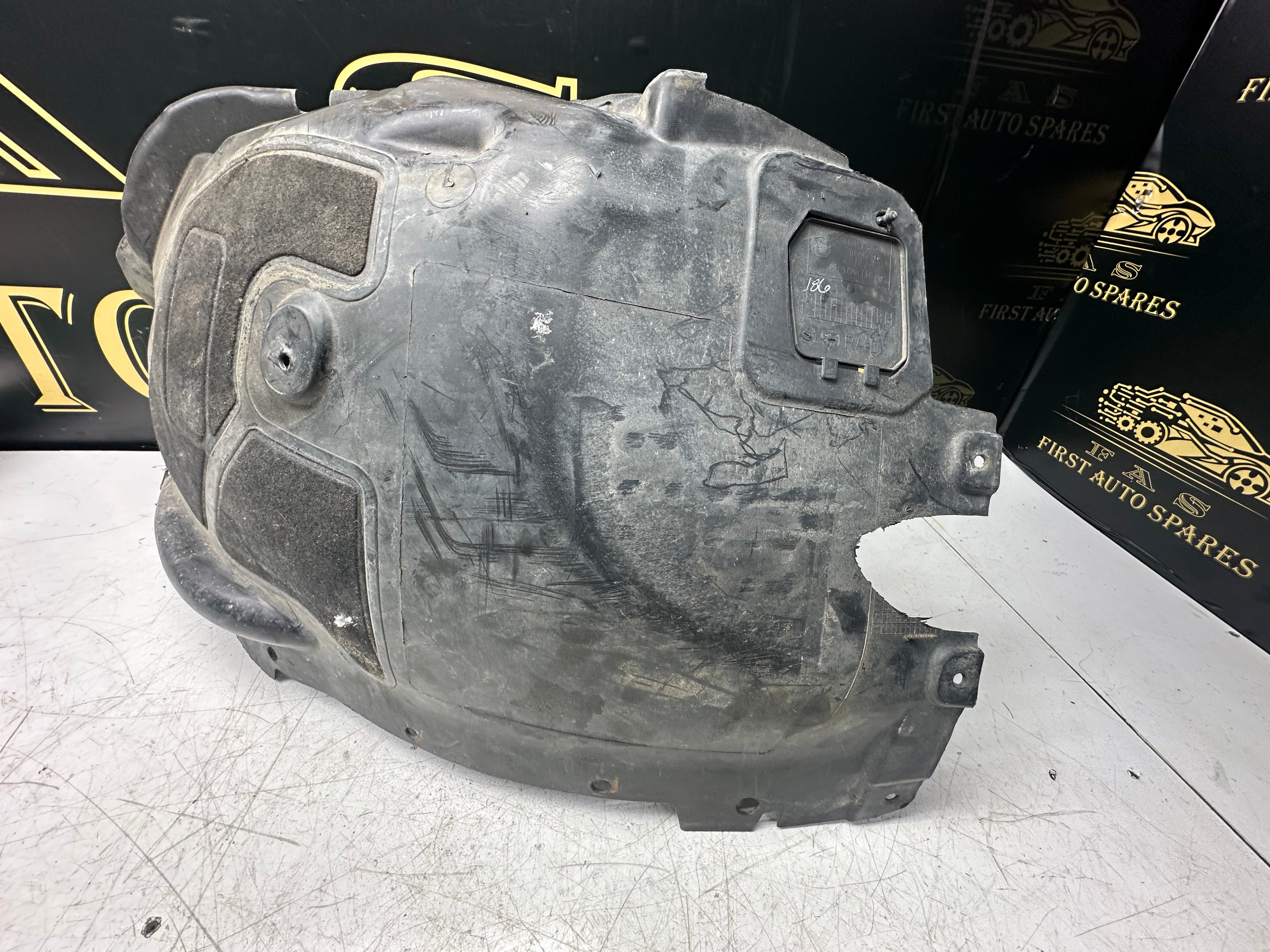 BMW X5 F15 F85 Front Right O/S Wheel Arch Cover Liner (7290854)