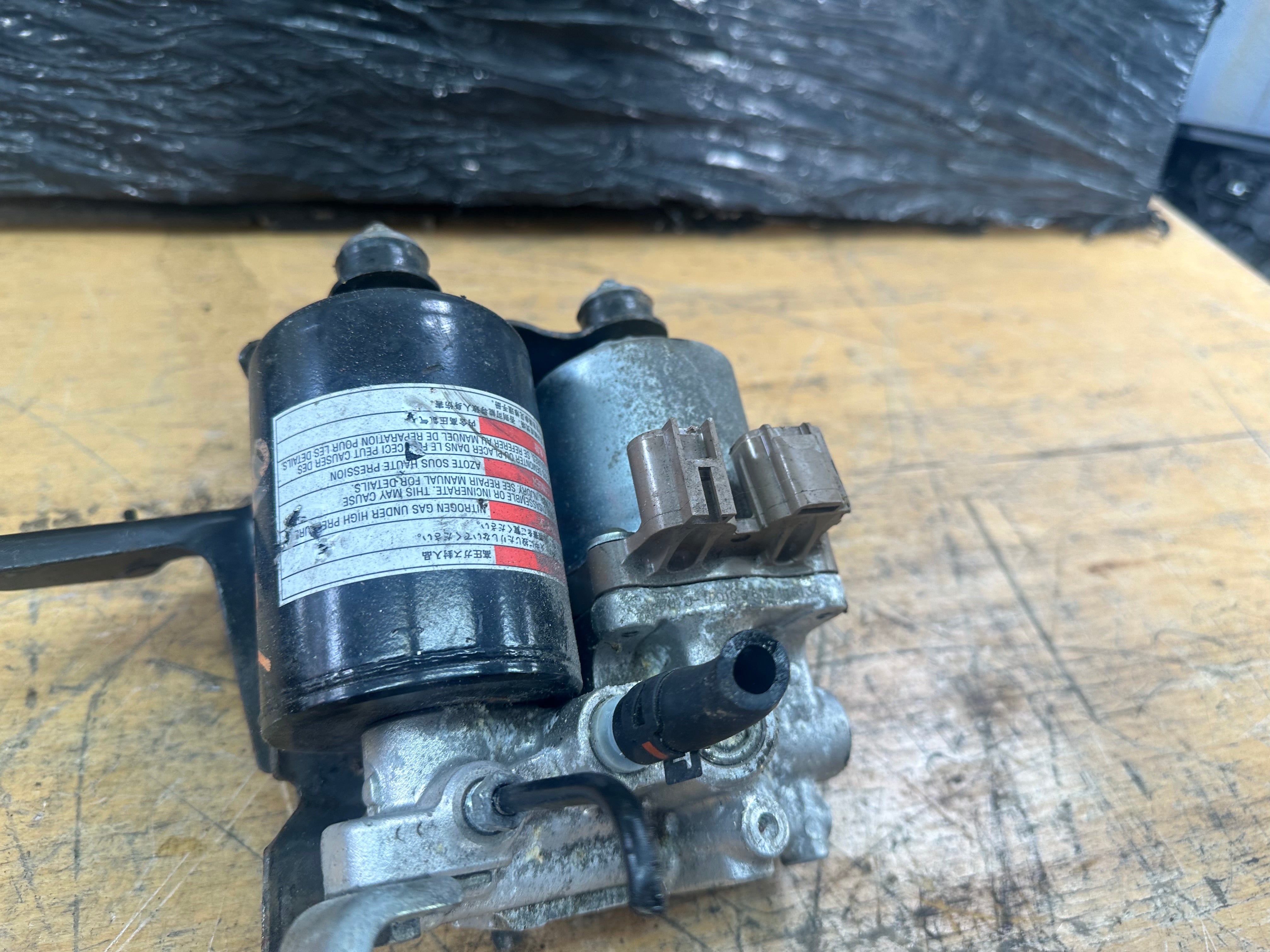 Toyota Yaris 2018 / Prius / Auris / Lexus ABS Pump Brake Booster (47070-12010)