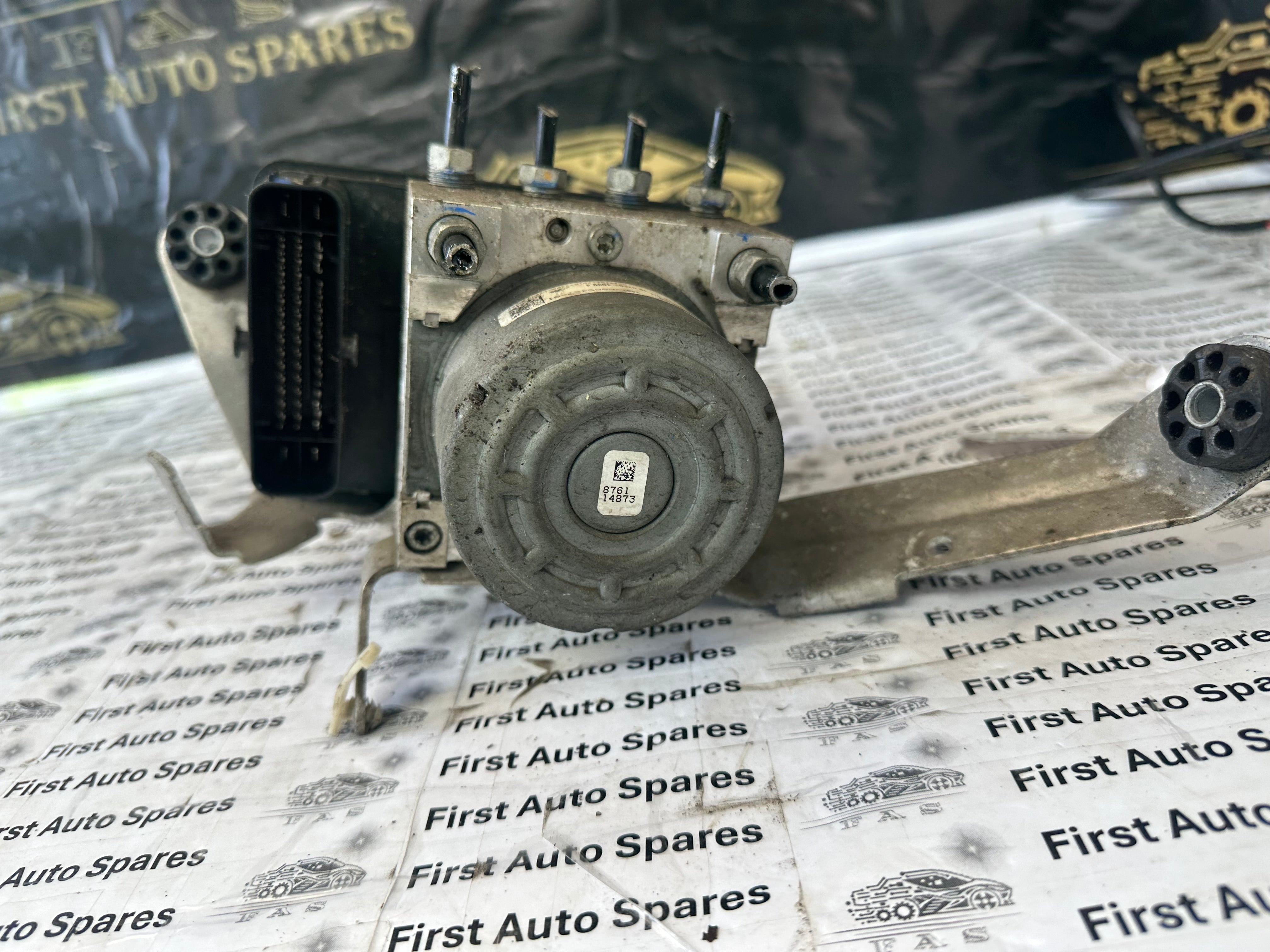 BMW i3 2017 Anti-lock Brake ABS Pump (6885428) (3451-6885427-01)