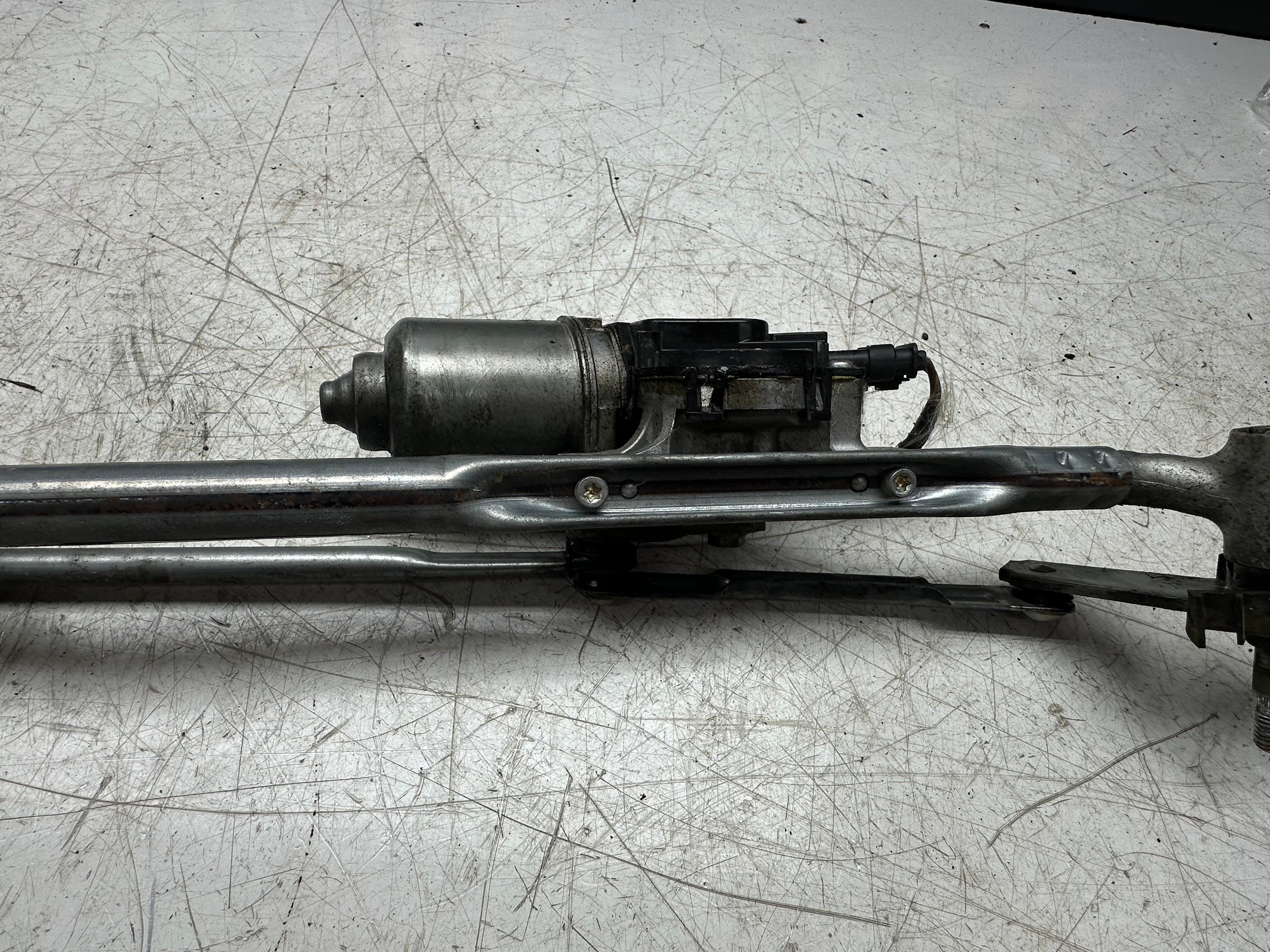 BMW X5 F15 xDrive M Sport Front Wiper Motor 2014–2018 (7292654-08)