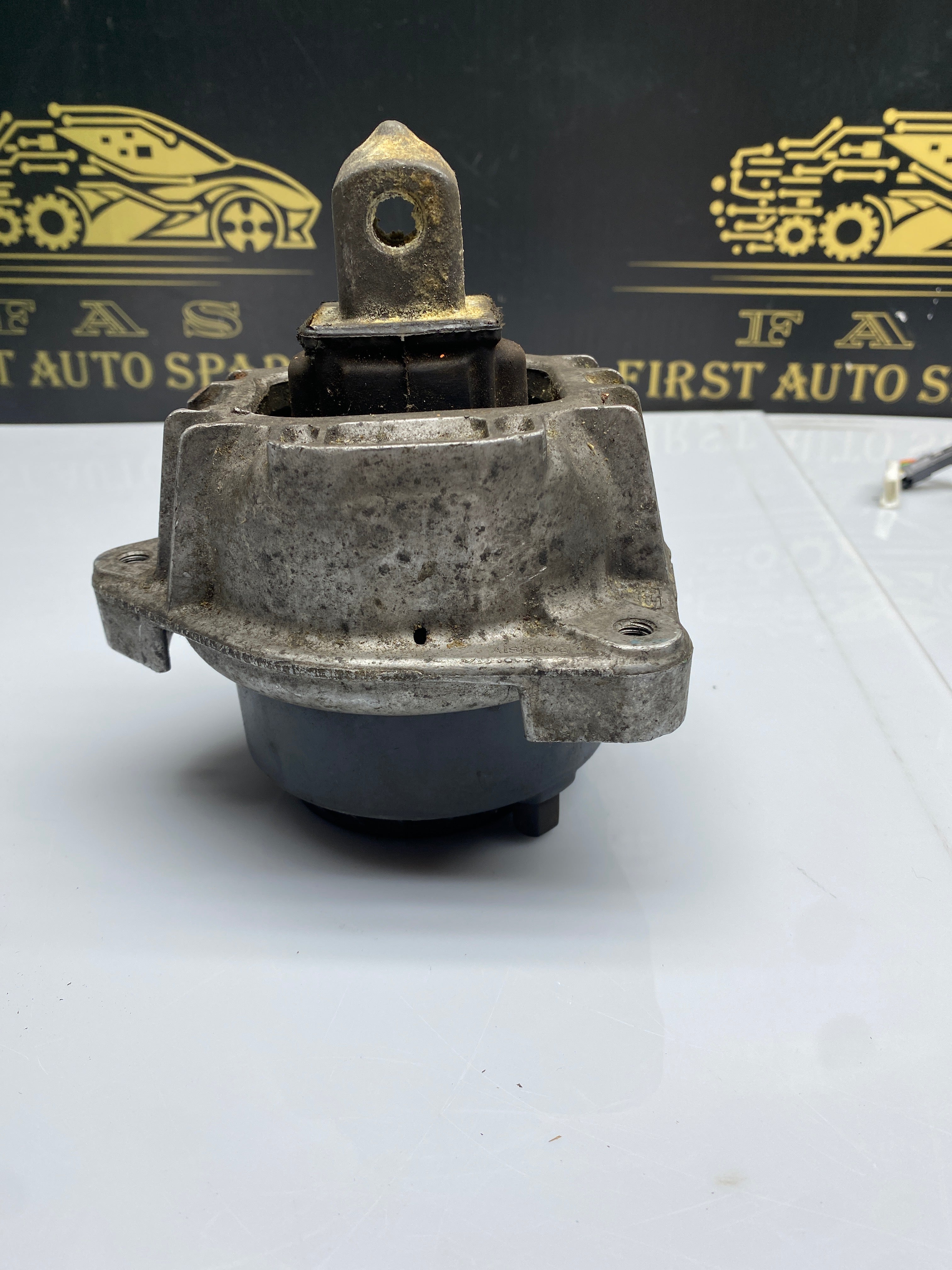 BMW 5 Series F10 2.0D Engine Mount – 2010–2017 (22116777371)