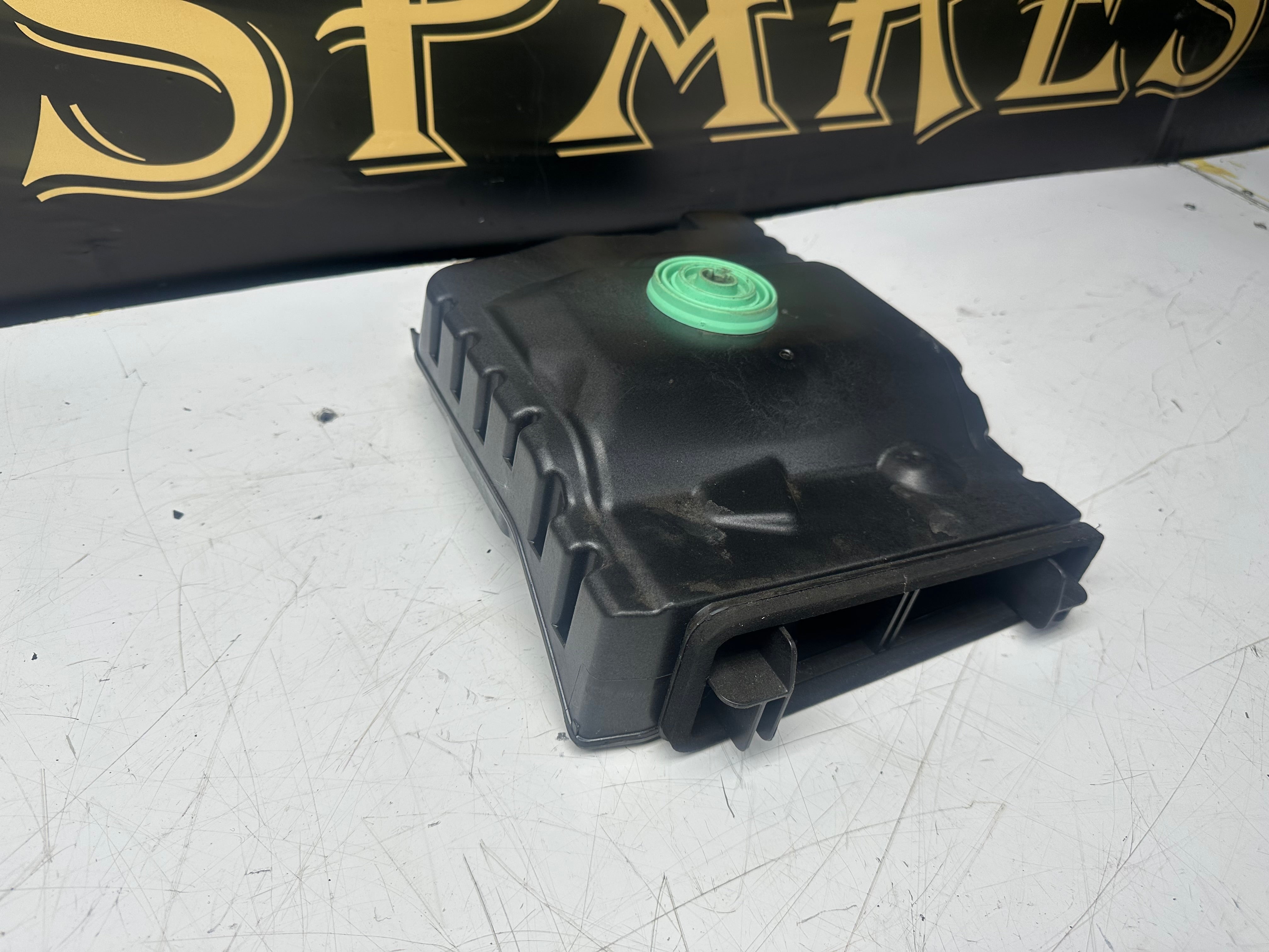 BMW 4 Series Harman Kardon Subwoofer Speakers Set (65139210151-04) (65139210152-04)