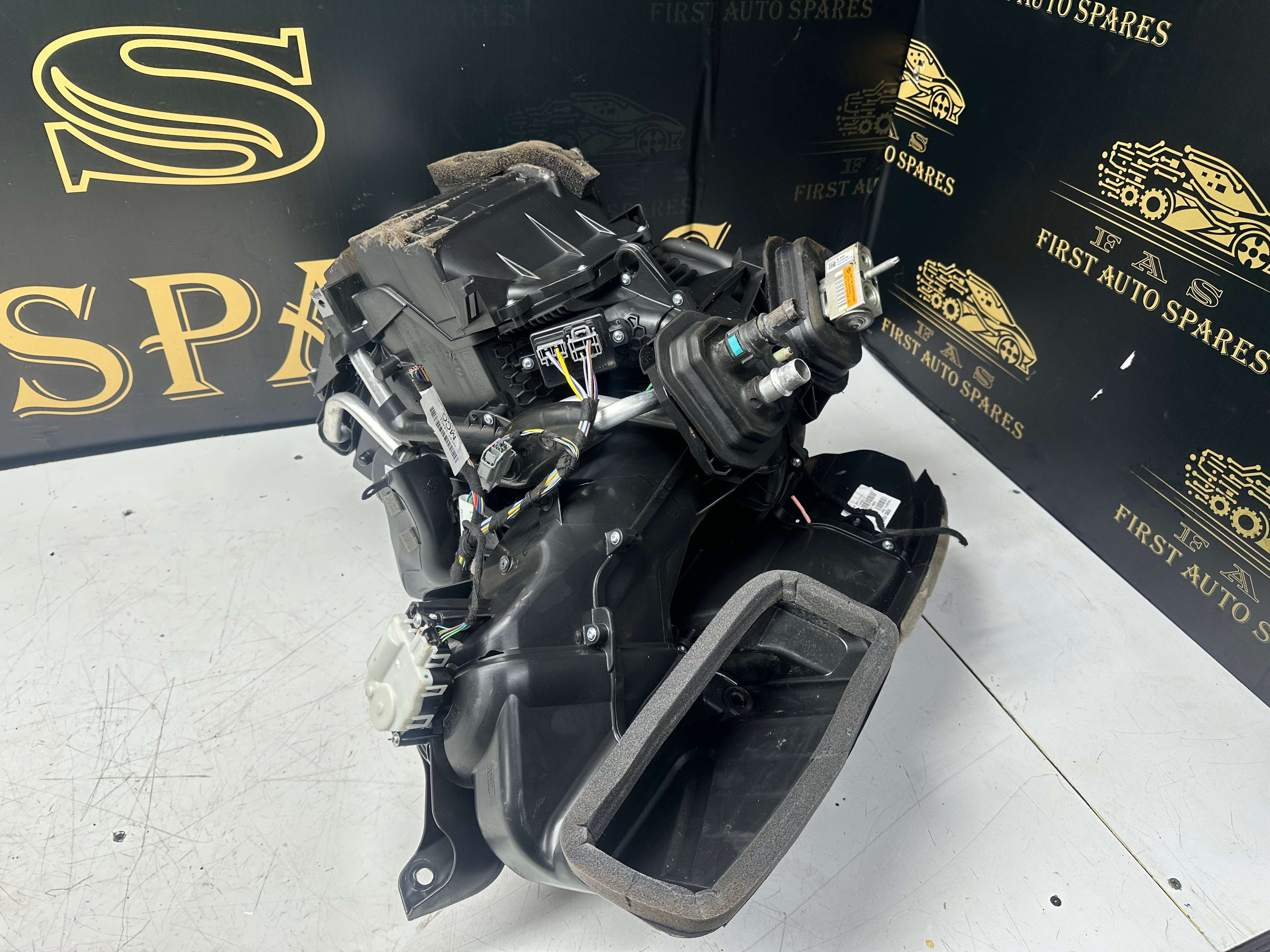 Ford 2021 Heater Matrix / Radiator / Core With A/C (H1BH-19B555-DG)