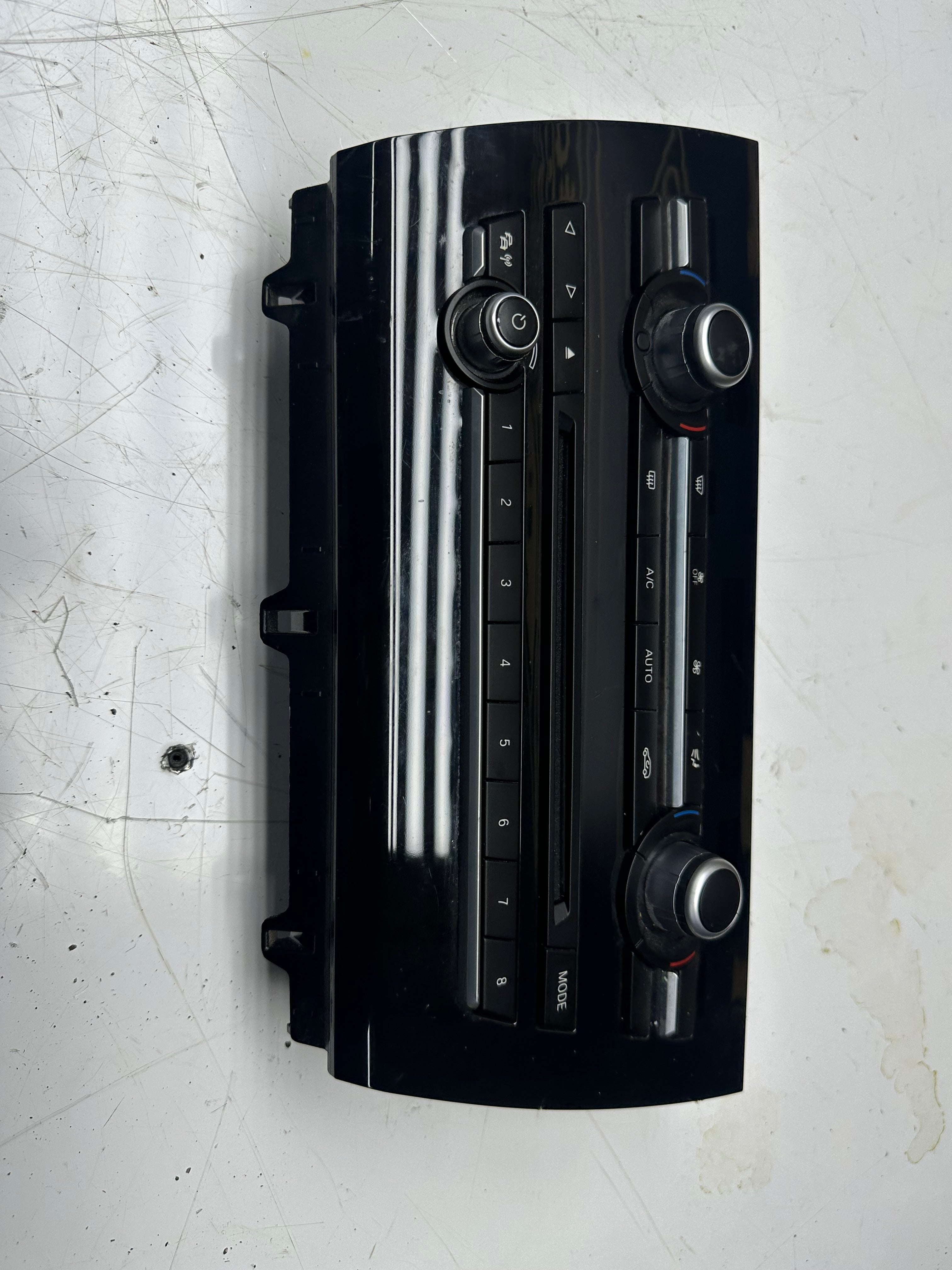 BMW X5 7 Series F01 F02 F03 F04 F15 Climate Control Unit (9365423-01) (165987 10)