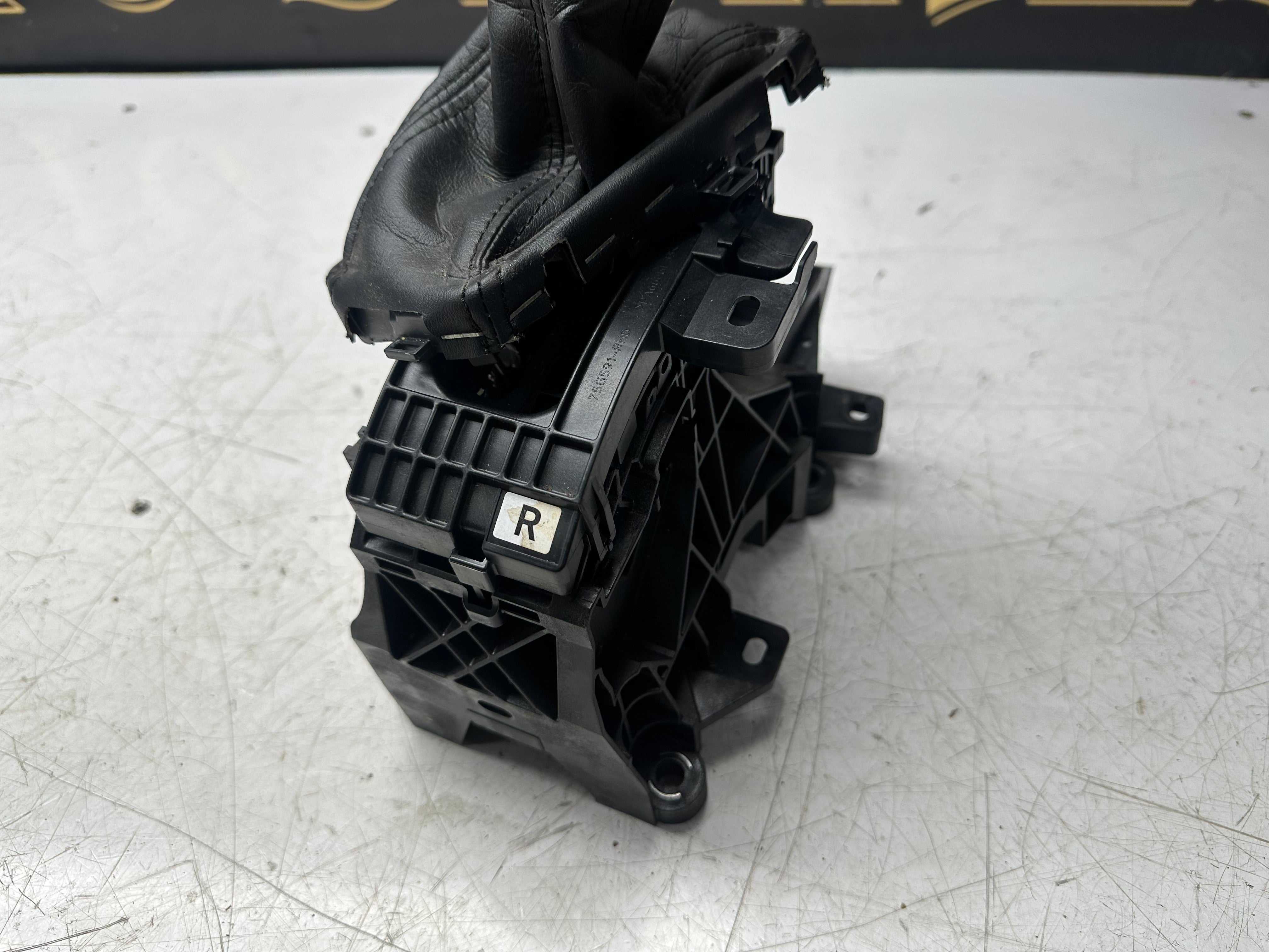 Toyota C-HR 2016-23 Gear Selector Shifter Mechanism (75G591-RHD)