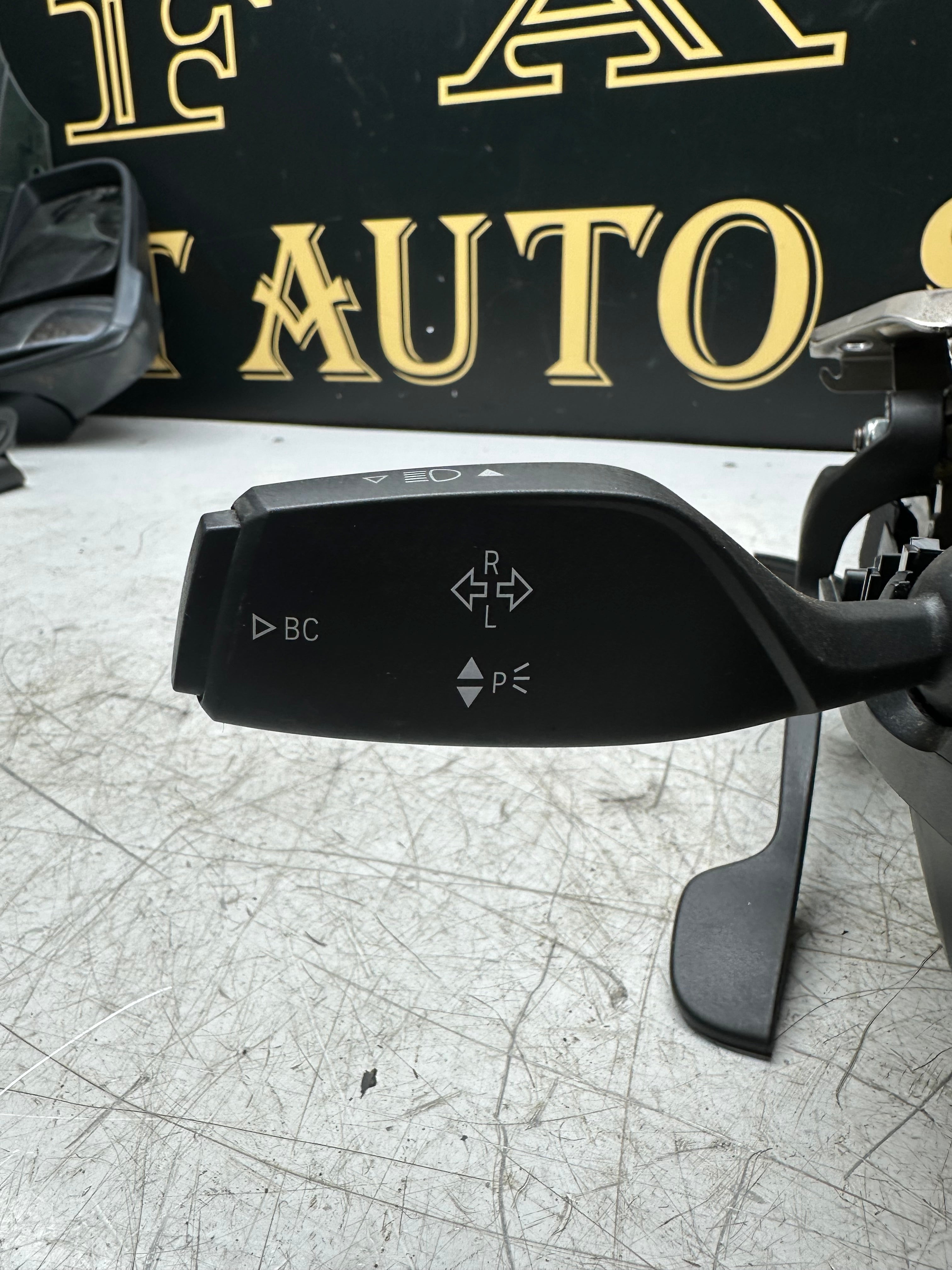 BMW 3 Series F30 / F31 Indicator Stalk / Wiper / Light Control Unit – 1013287812